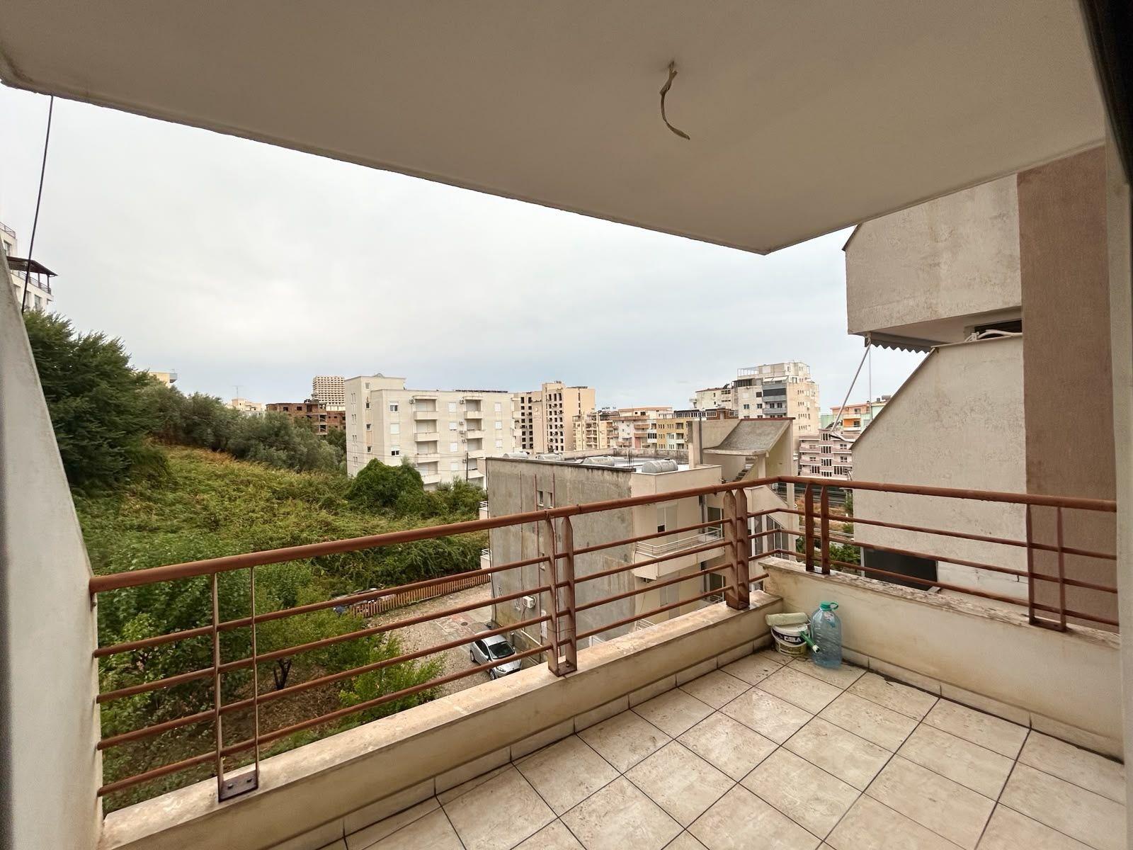1+1 with sea-view balcony, Shkëmbi i Kavajës, 62.4 m², Durres