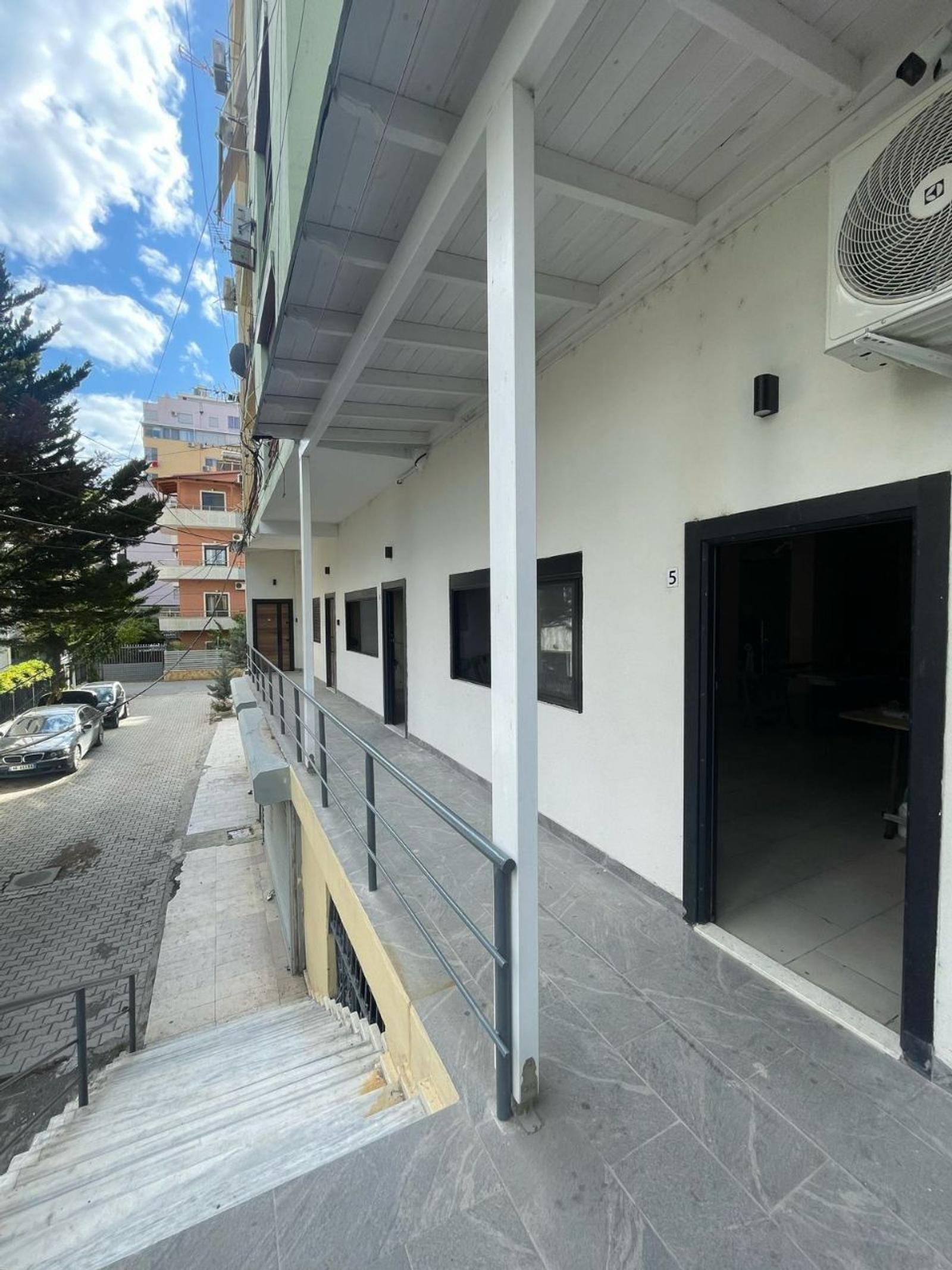Gewerbefläche zum Kauf in Plazh, Durrës, 157.3 m² — Foto 1 von 6