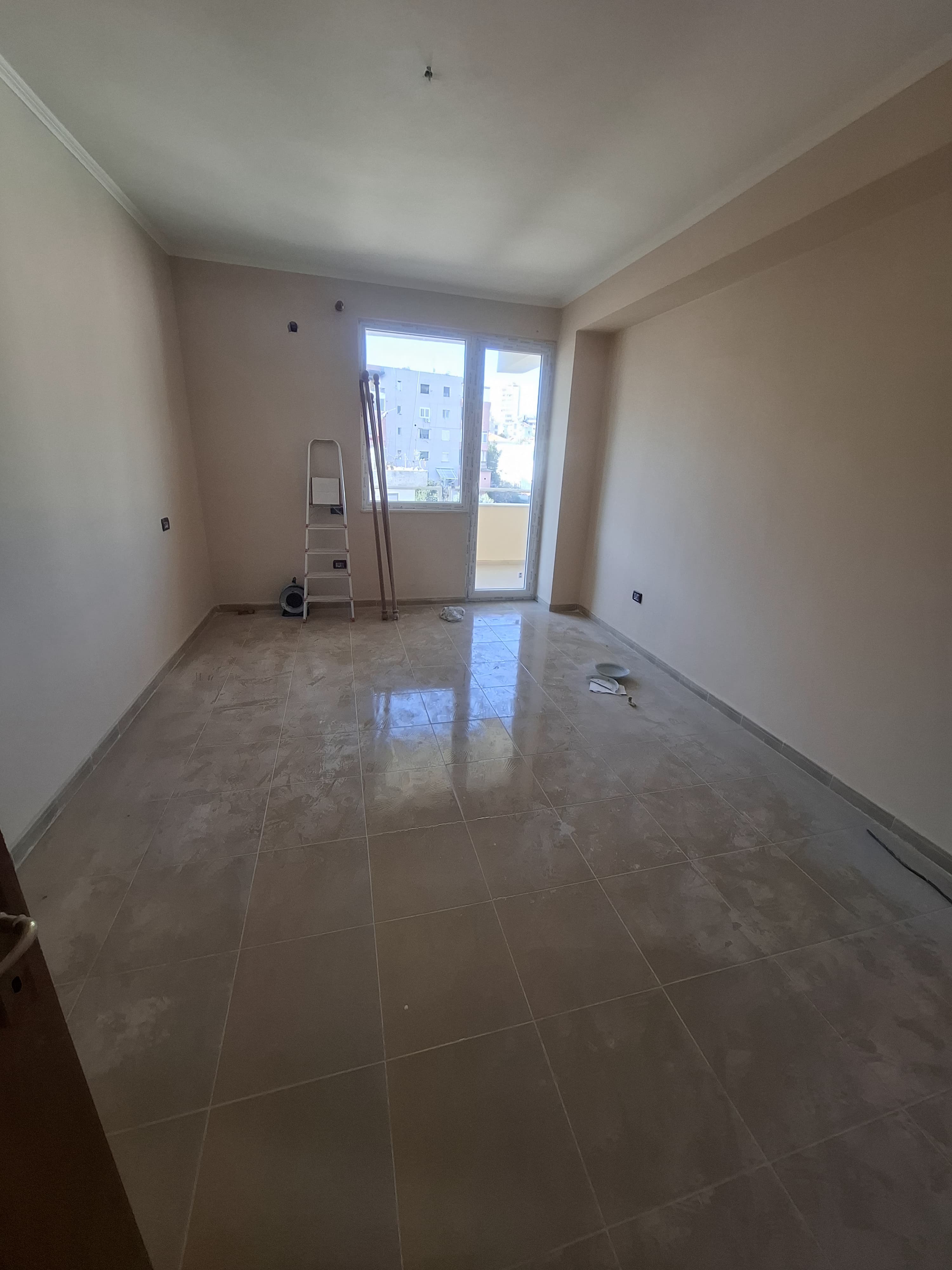 Shitet Apartament 4+1+3 | Pallati i Kulturës, Durrës