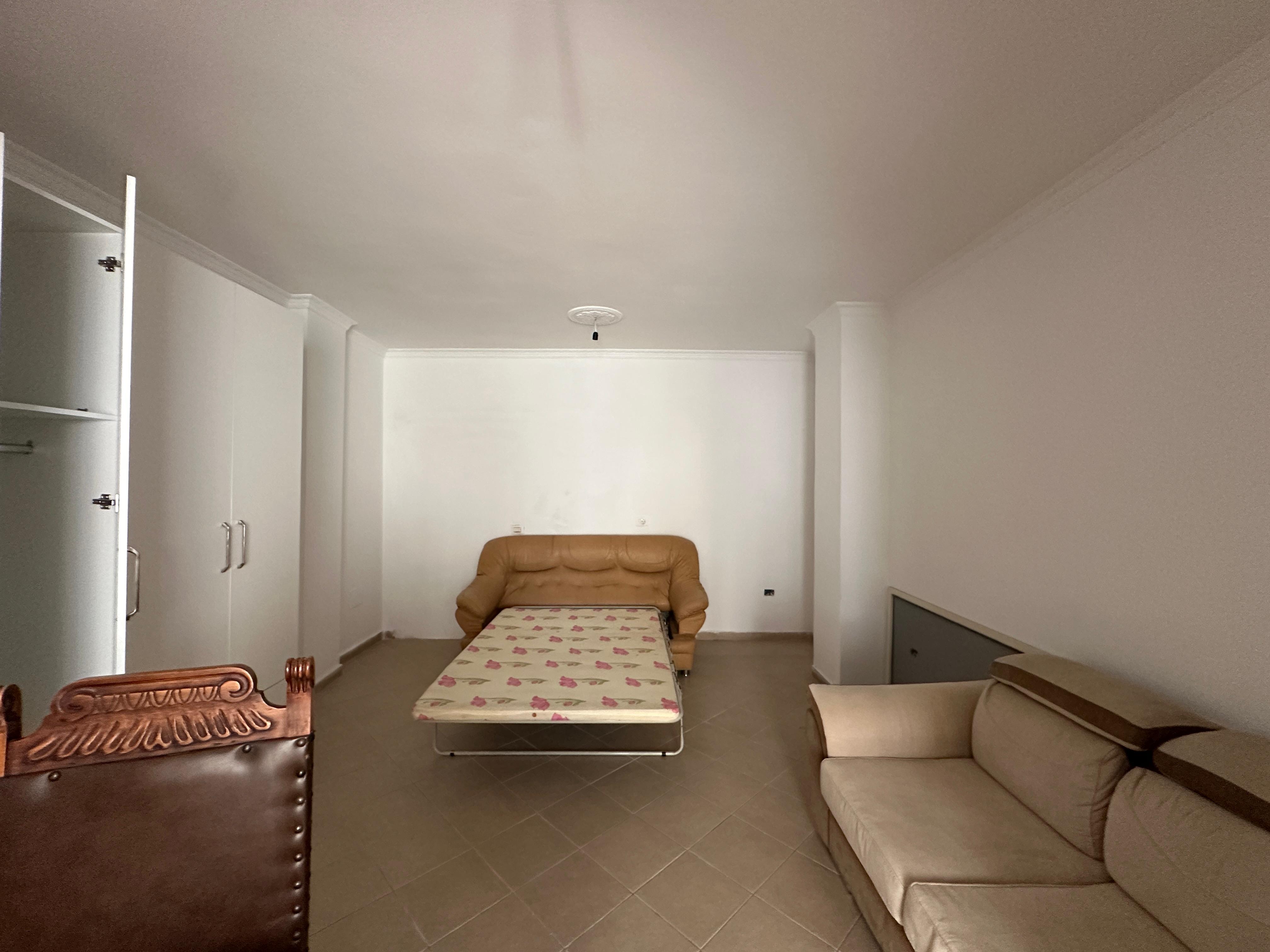 Shitet Apartament 3+2+2 | Plazh Iliria, Durrës