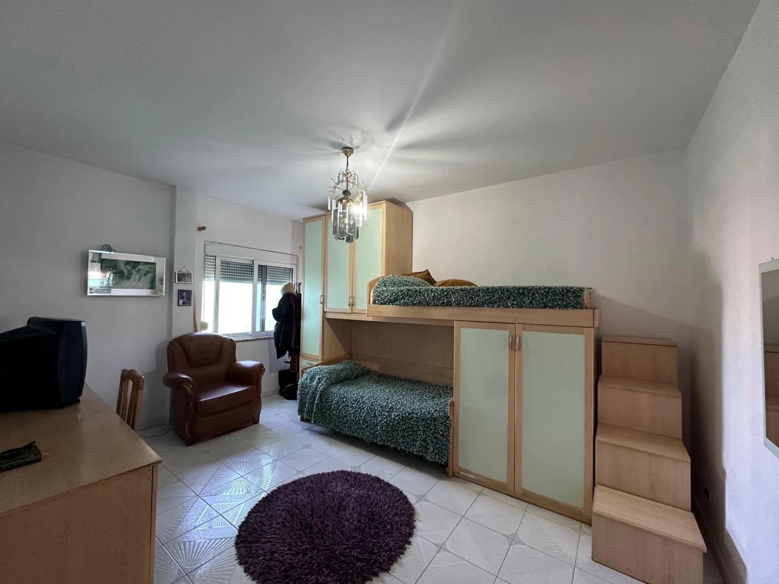 Wohnung 4+1 zum Kauf in Stadtzentrum, Durrës, 252 m² — Foto 9 von 13