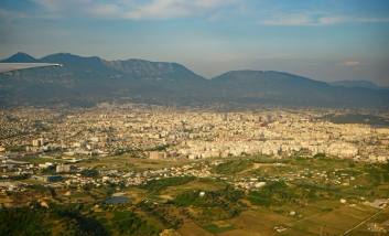 New residential areas of Yzberisht on the western edge of Tirana, from the air — Albinfo