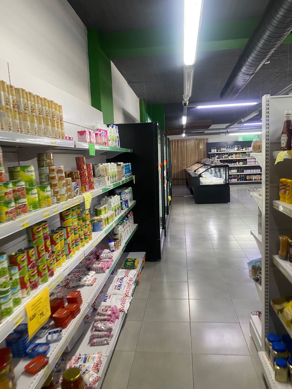 Działający supermarket, Kodra e Diellit, Tirana