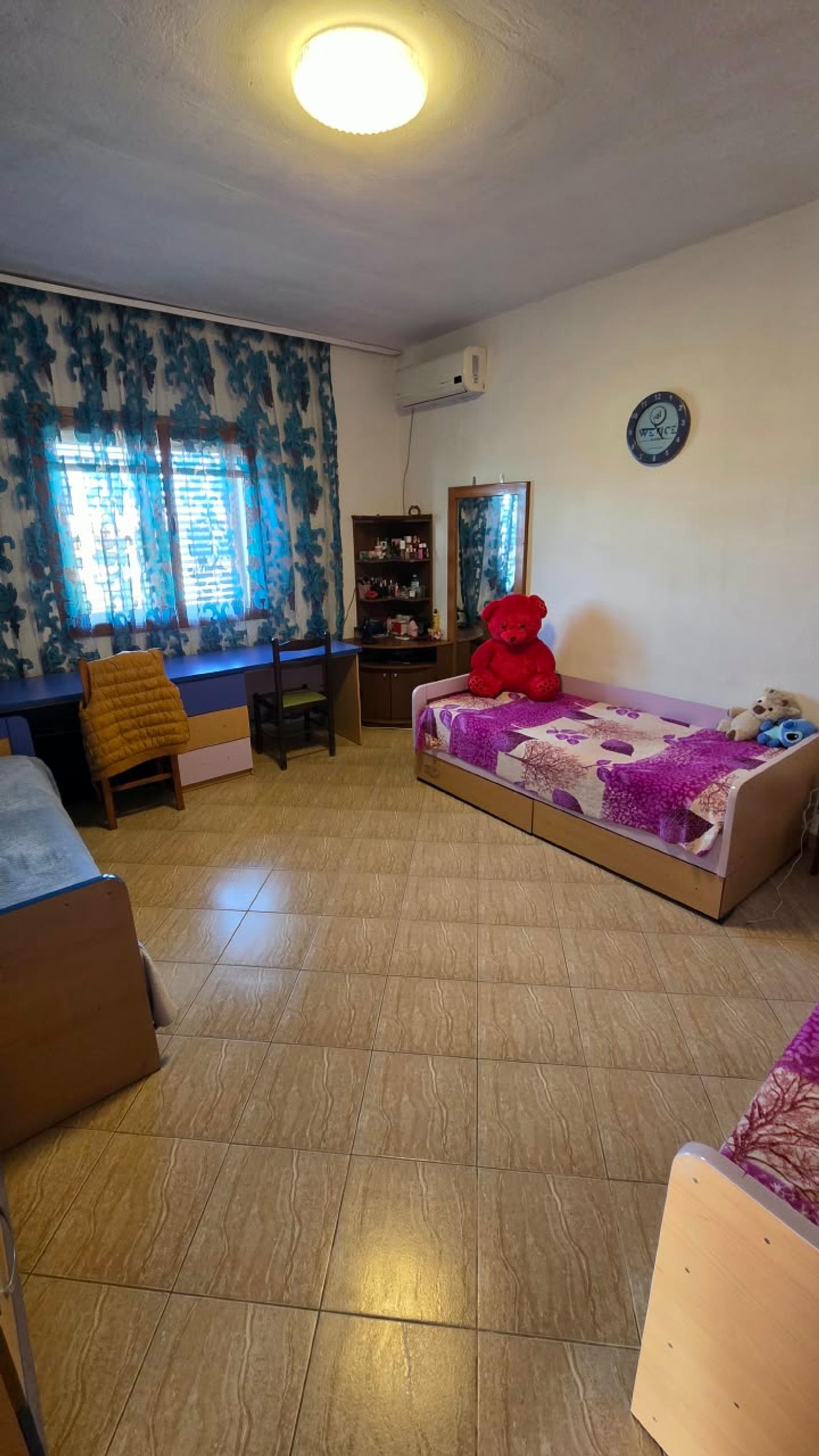 House for sale in City Center, Durres, 380 m² — photo 10 of 13
