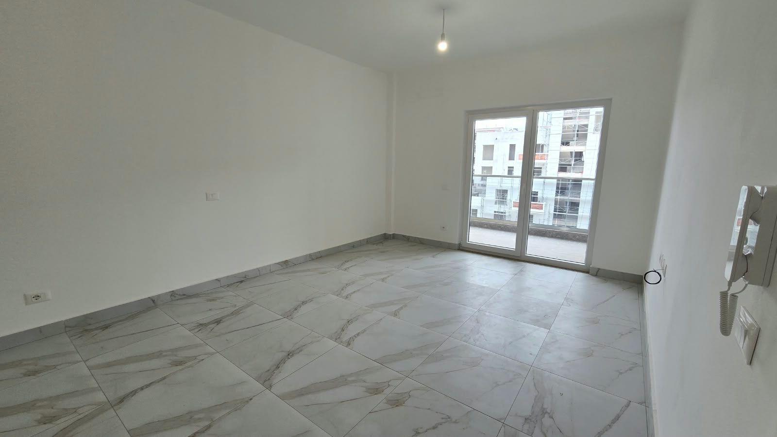 1+1 with balcony in a new building, Golem, 68 m², Durres