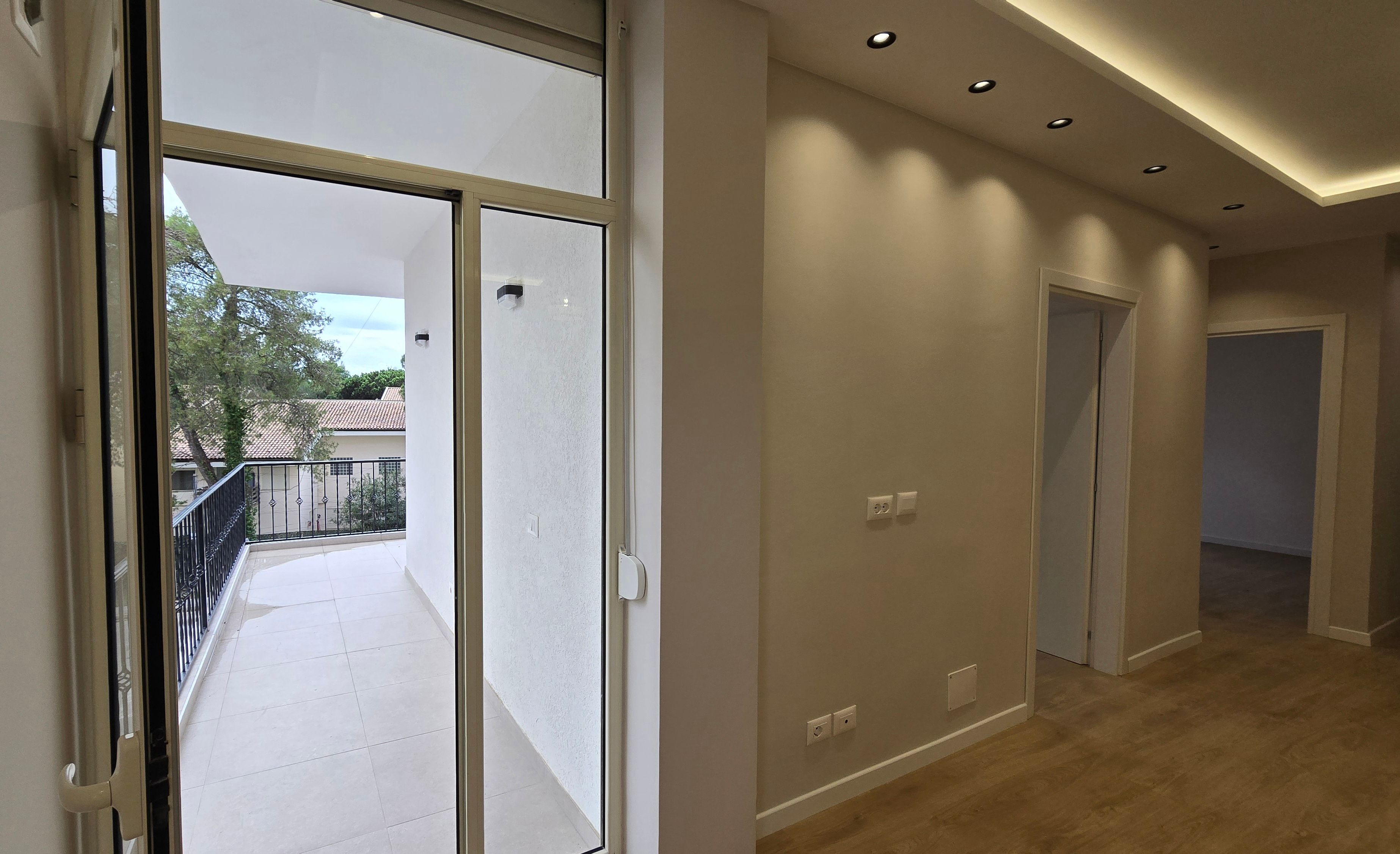 Apartament 2+1, 200 m nga deti