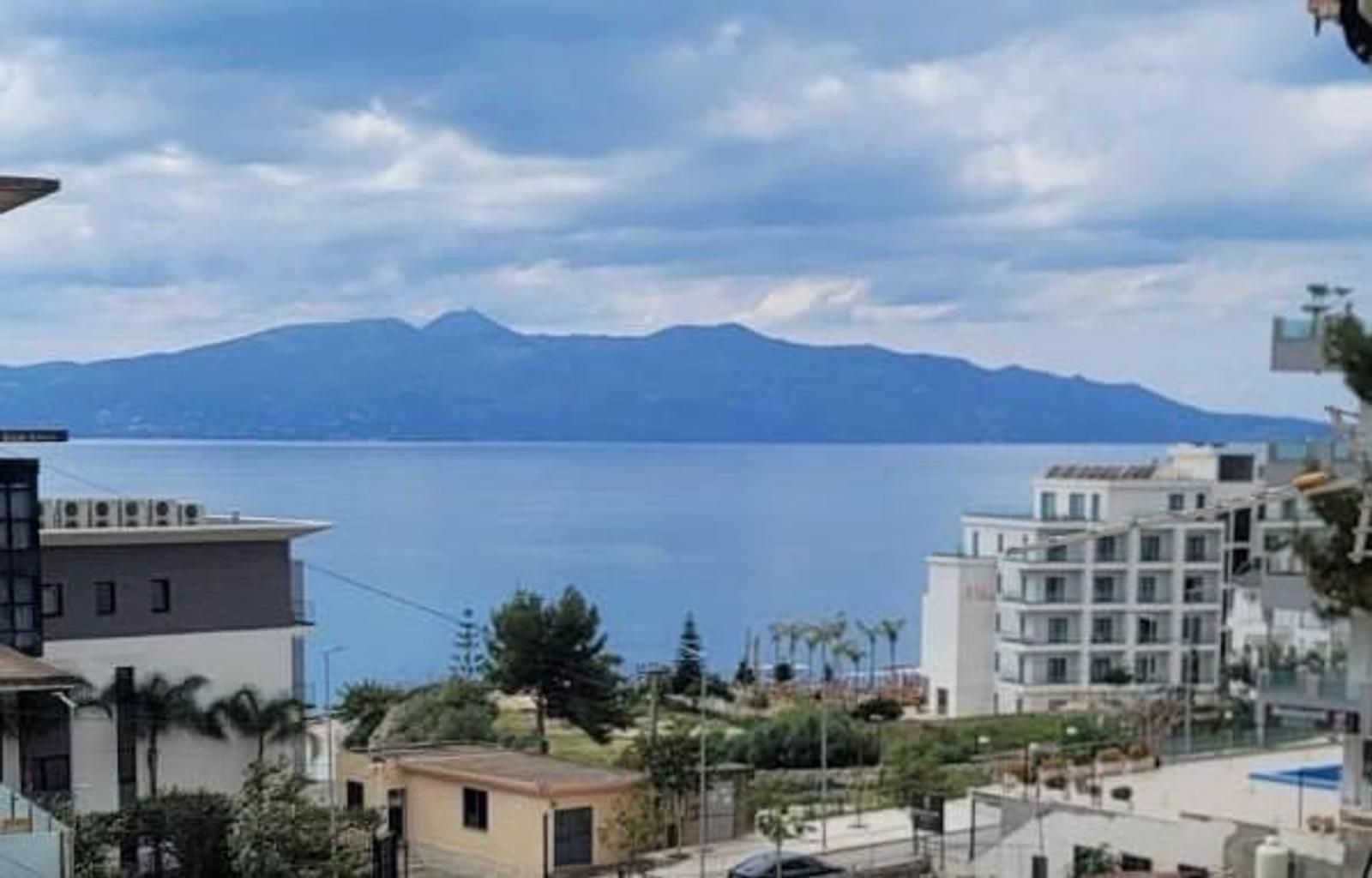 1+1 с видом на море, Саранда, 49 м²