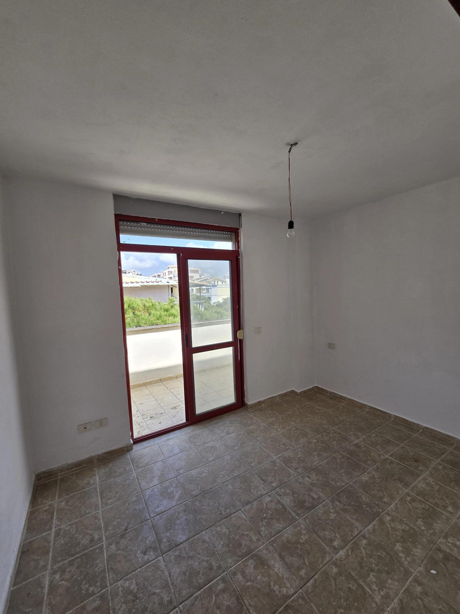 Apartament 1+1, në shitje, Shkëmbi, Durrësi, 42 m², pranë detit — foto 24 nga 32