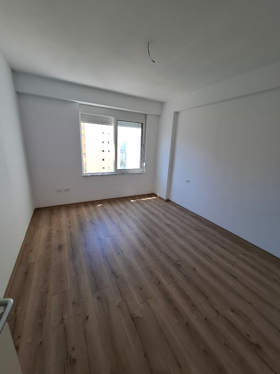 Shitet Apartament 2+1+2 Tualete | Plazh Iliria, Durrës