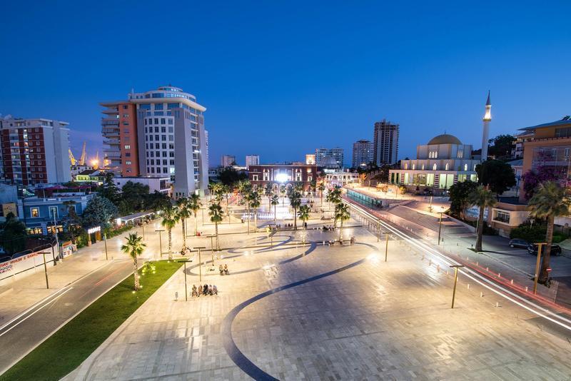 Shitet Godinë Biznesi 5-Katëshe | Qendër, Durrës