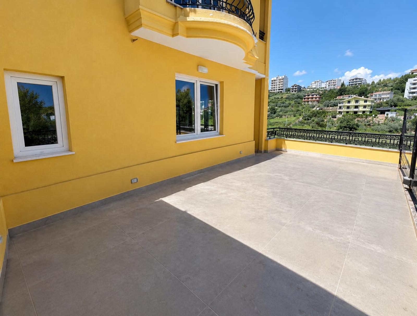 Apartament 1+1 me verandë 35 m², Shkëmbi i Kavajës, 51 m², Durrësi
