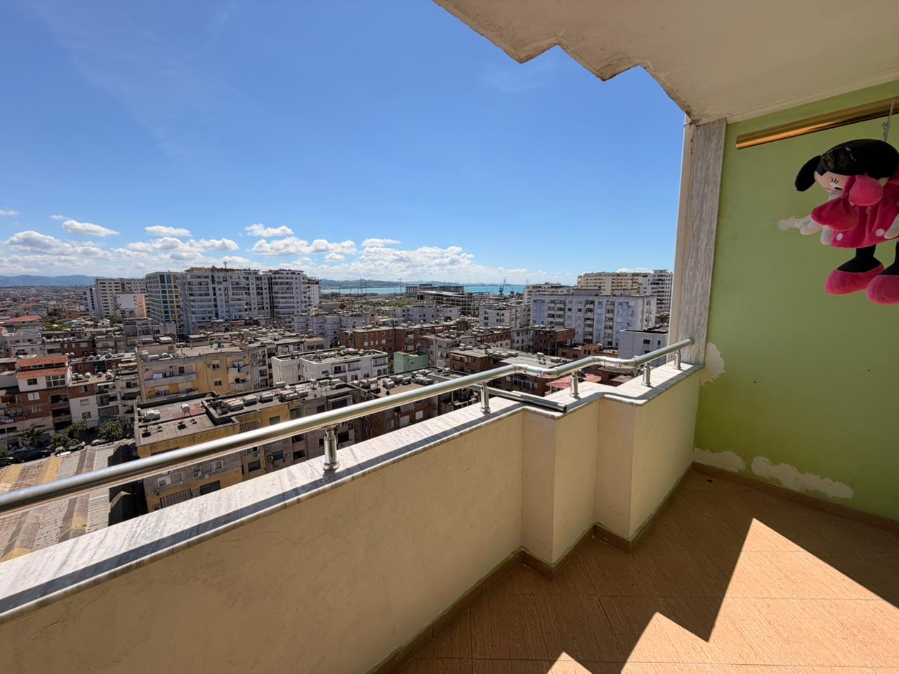 Shitet Apartament 3+1+2 | Tregu i Vogël, Durrës