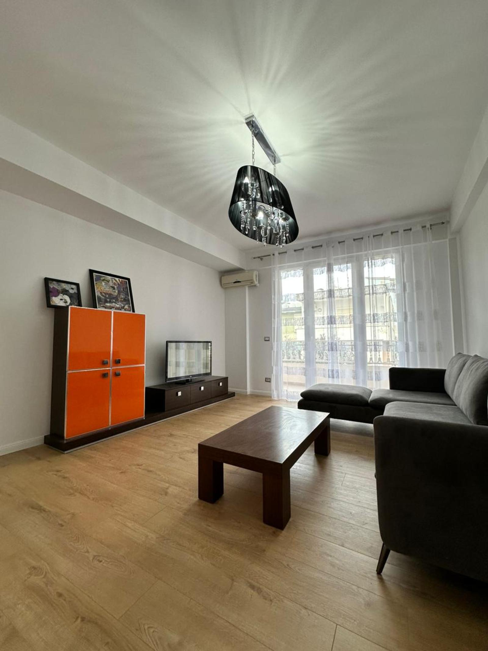 Wohnung 2+1 zum Kauf in Stadtzentrum, Durrës, 100 m² — Foto 2 von 11
