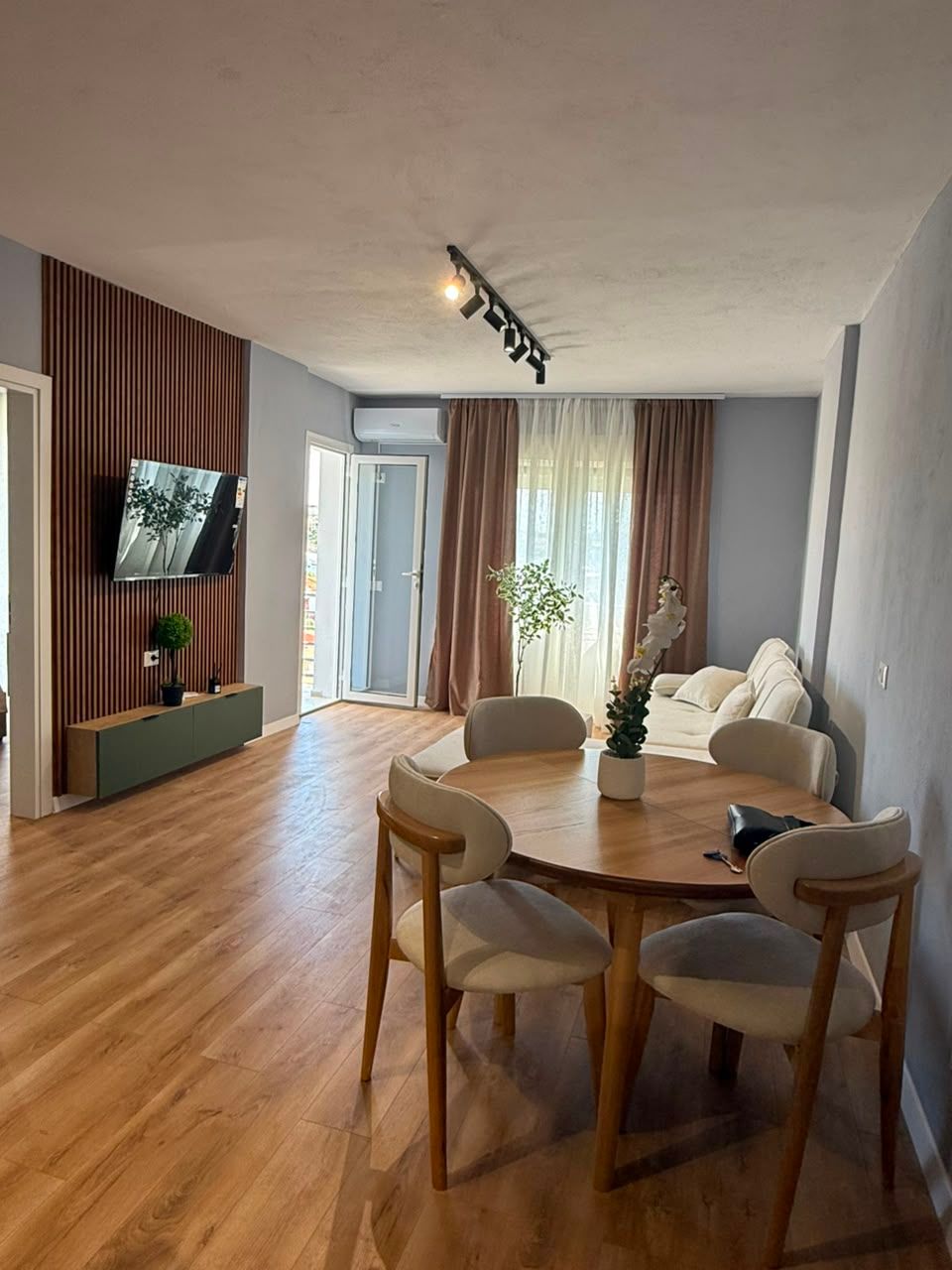 Shitet Apartament 1+1 | Plazh, Durrës