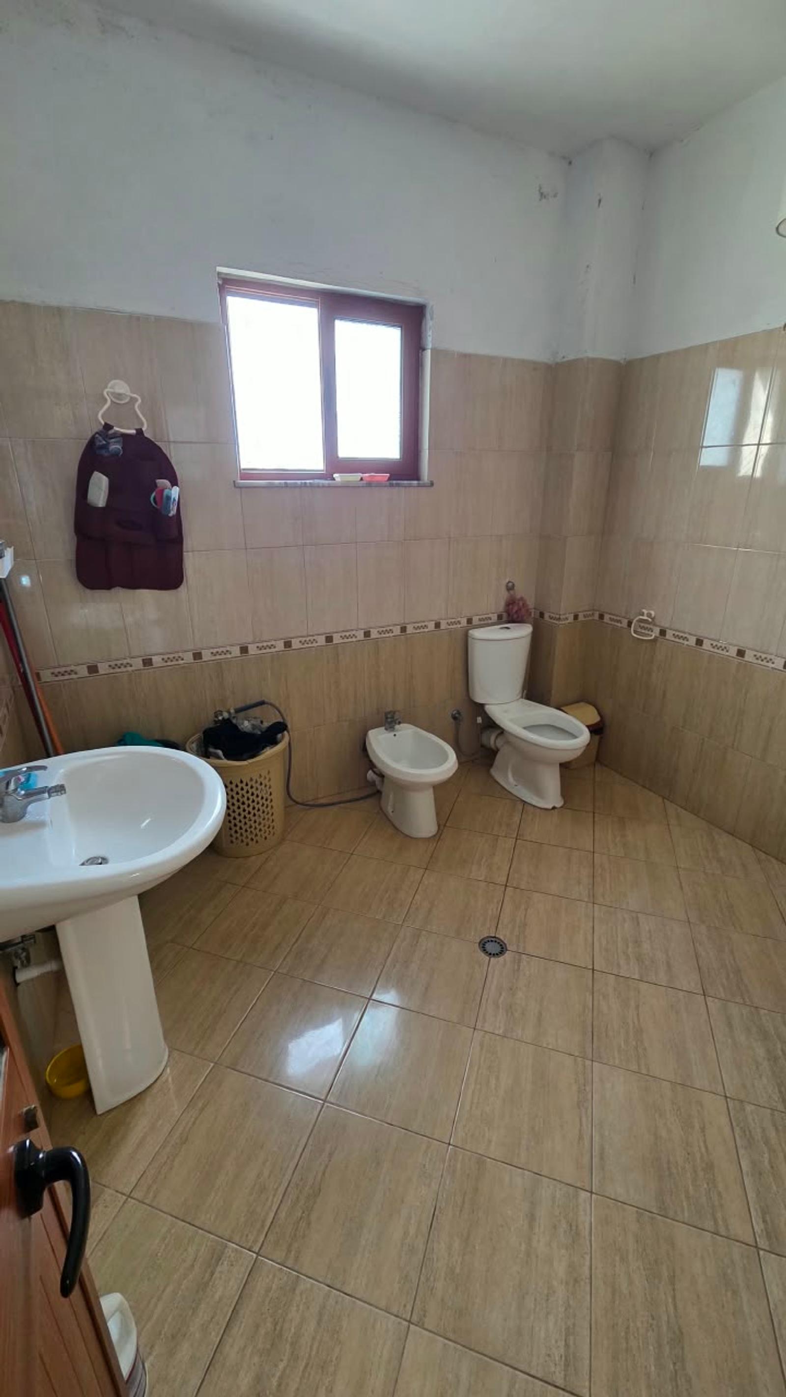 House for sale in City Center, Durres, 380 m² — photo 9 of 13