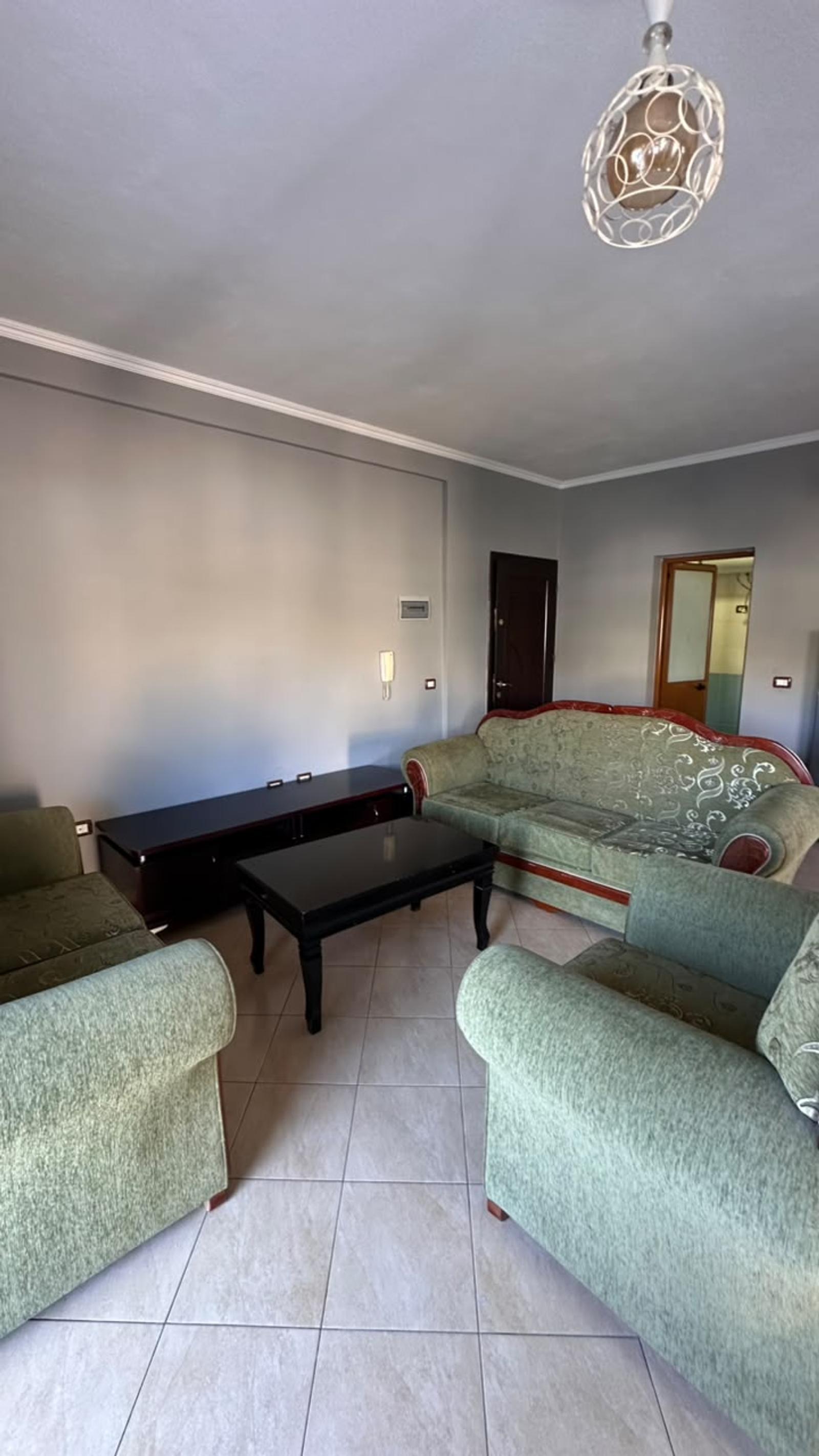 Квартира 2+1 біля лікарні, Spitali, 110 м², Центр, Дуррес