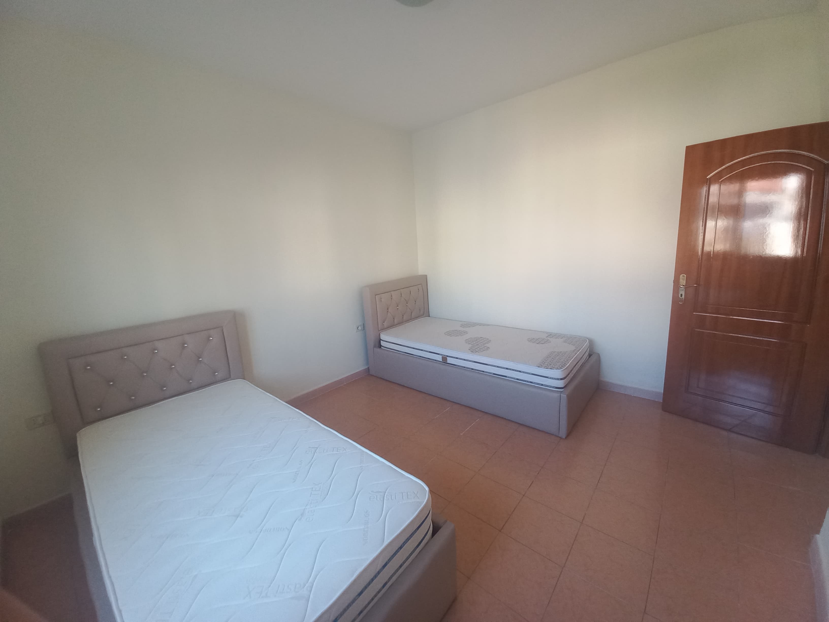 Shitet Apartament 2+1 | Pranë Kopshtit "Ivina", Durrës