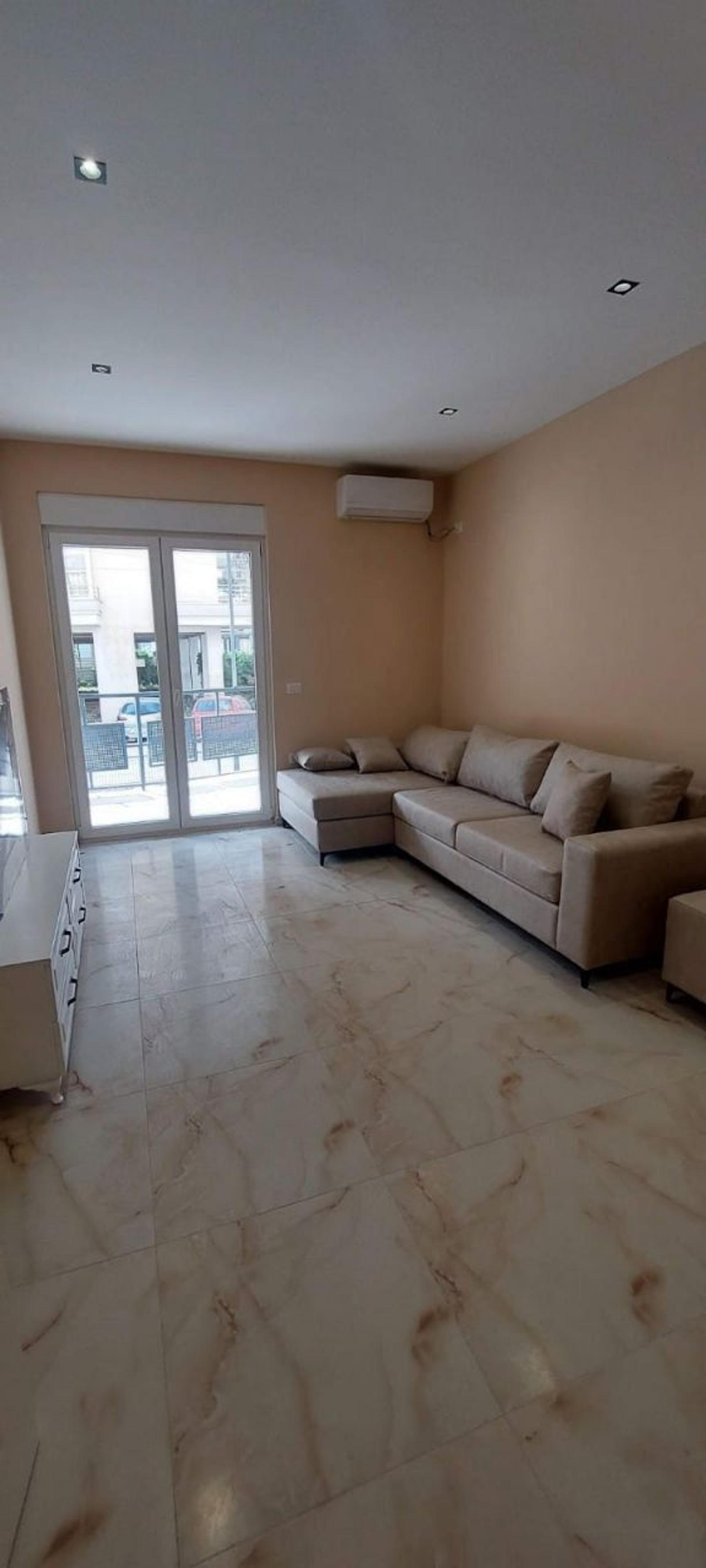 Wohnung 3+1 zum Kauf in Golem, Durrës, 132 m² — Foto 2 von 12