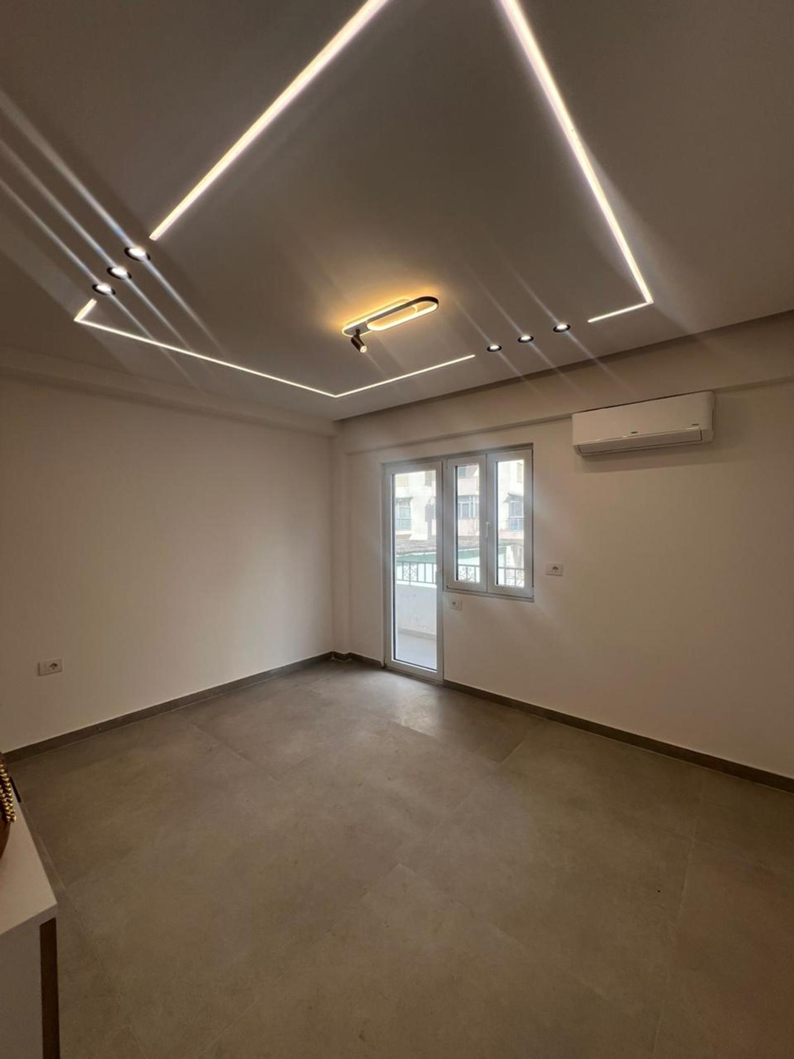 Wohnung 2+1 zum Kauf in Stadtzentrum, Durrës, 81 m² — Foto 2 von 9