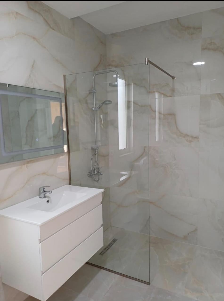 Shitet Apartament 2+1 + 3 Ballkone | Drejtoria e Policisë, Durrës