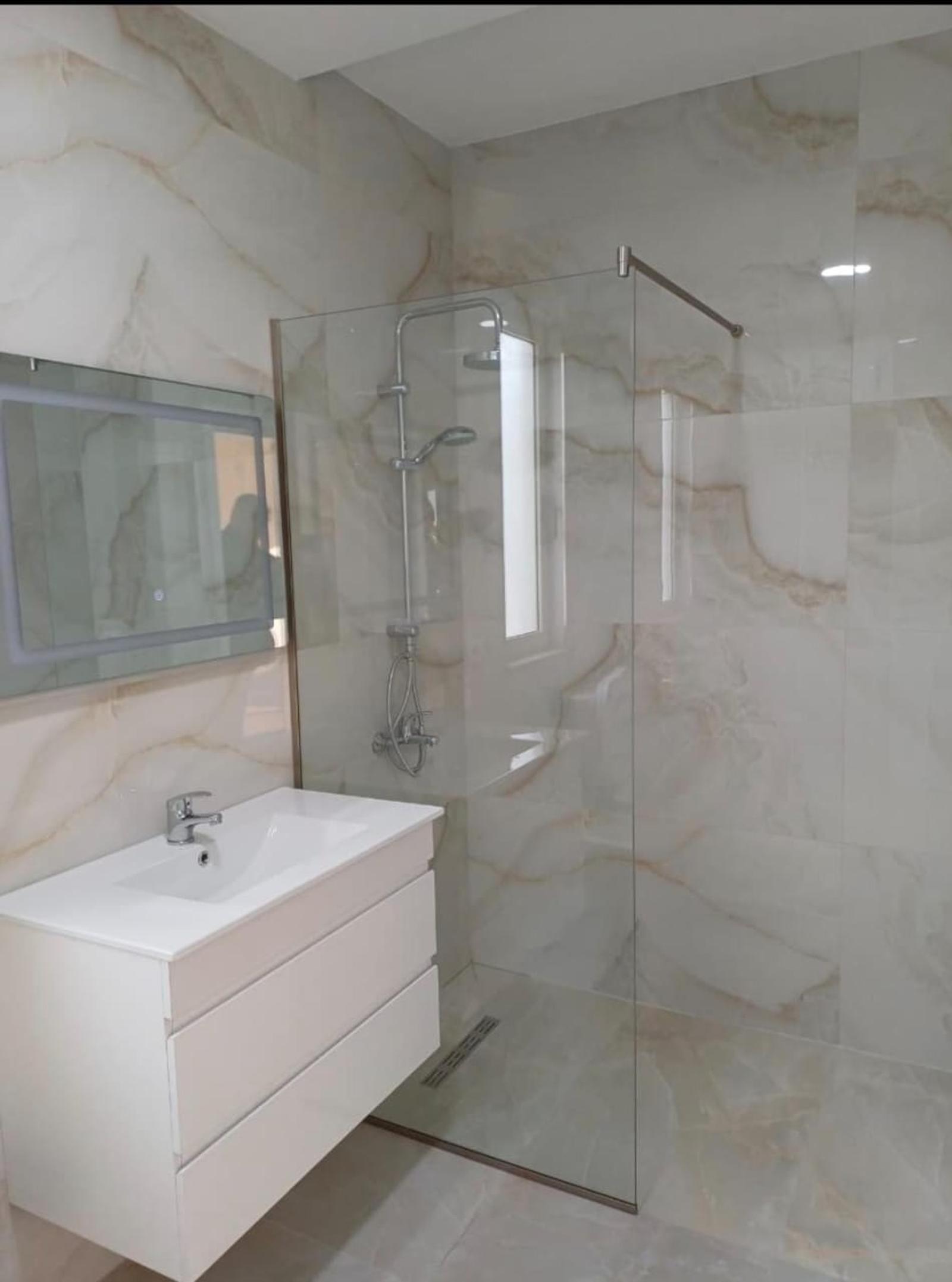 Wohnung 2+1 zum Kauf in Stadtzentrum, Durrës, 105 m² — Foto 4 von 7