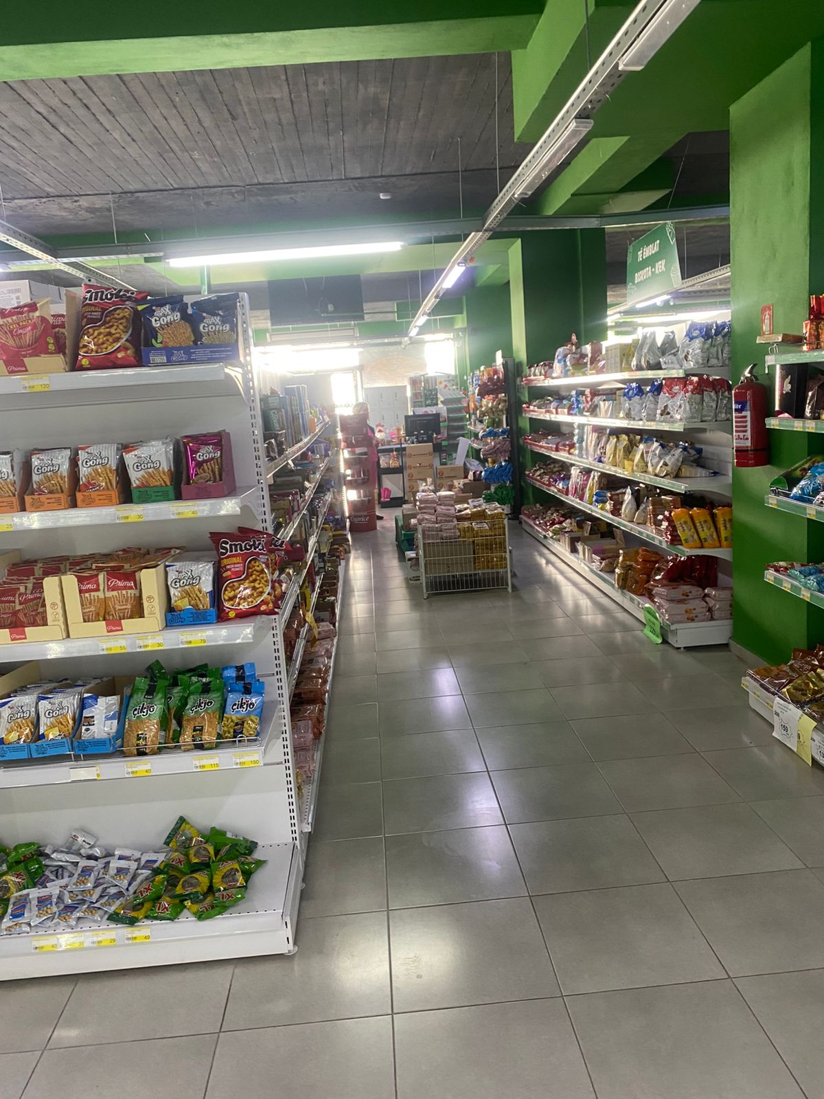 Działający supermarket, Kodra e Diellit, Tirana
