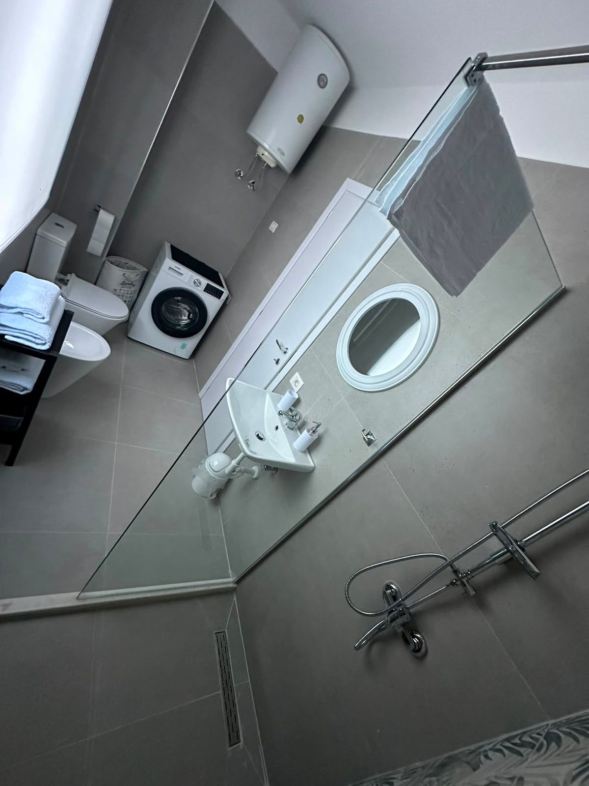 Shitet Apartament 1+1 | Golem, Durrës | 150 m nga Deti