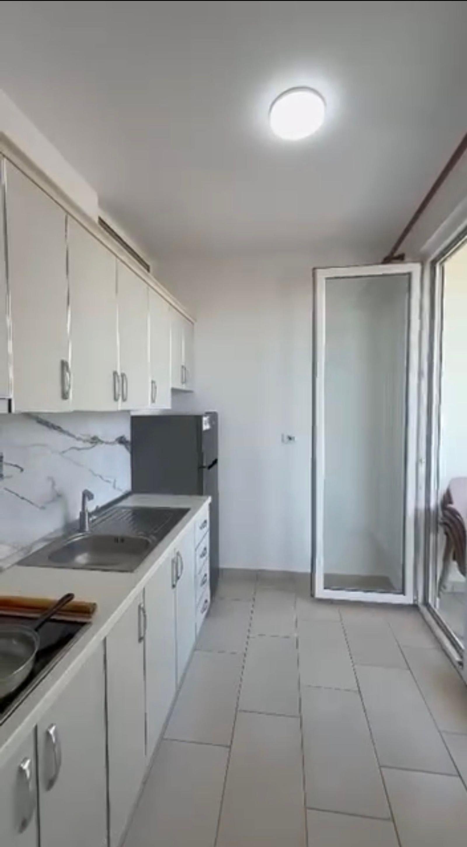 Studio with balcony, Shëngjin, 44 m², City Center