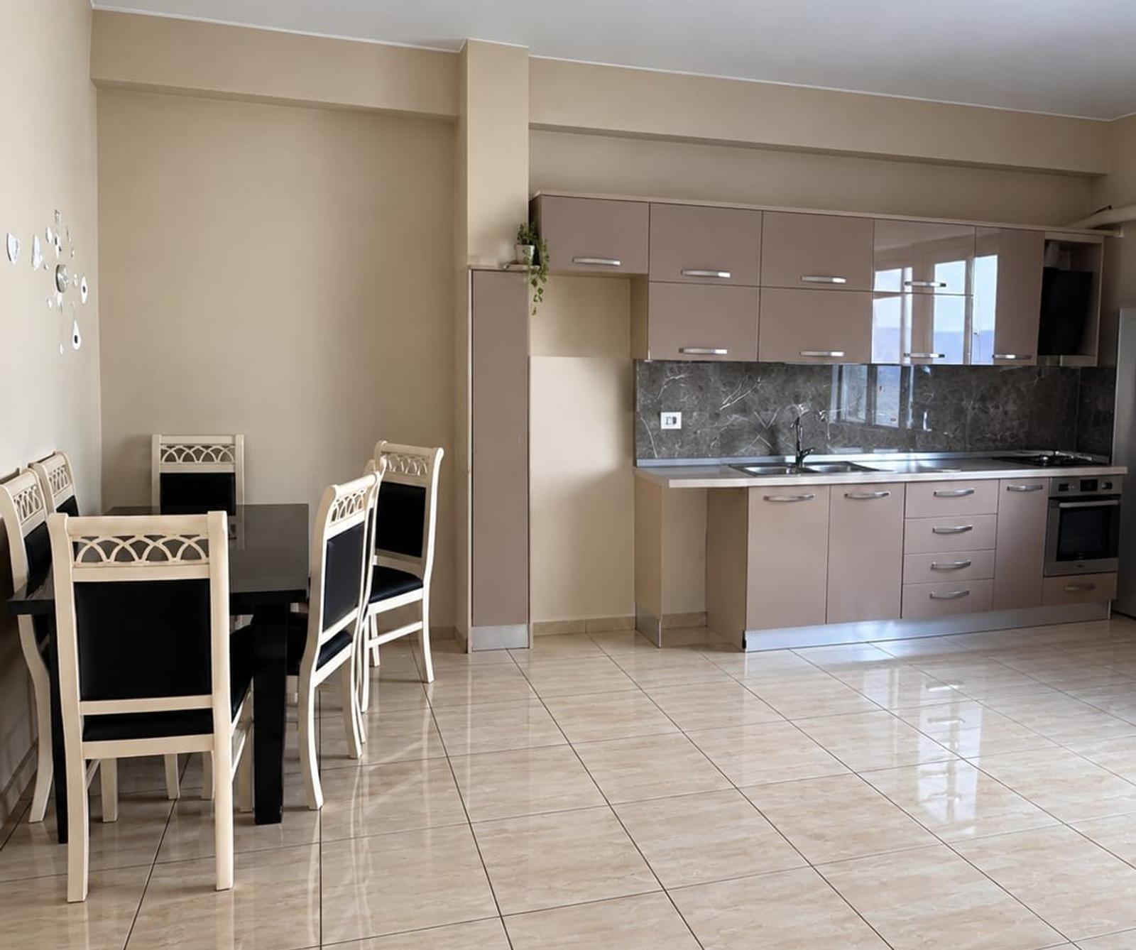 Building with 4 apartments, Blloku i Vilave, Durrës, 320 m² plot, City Center, Durres