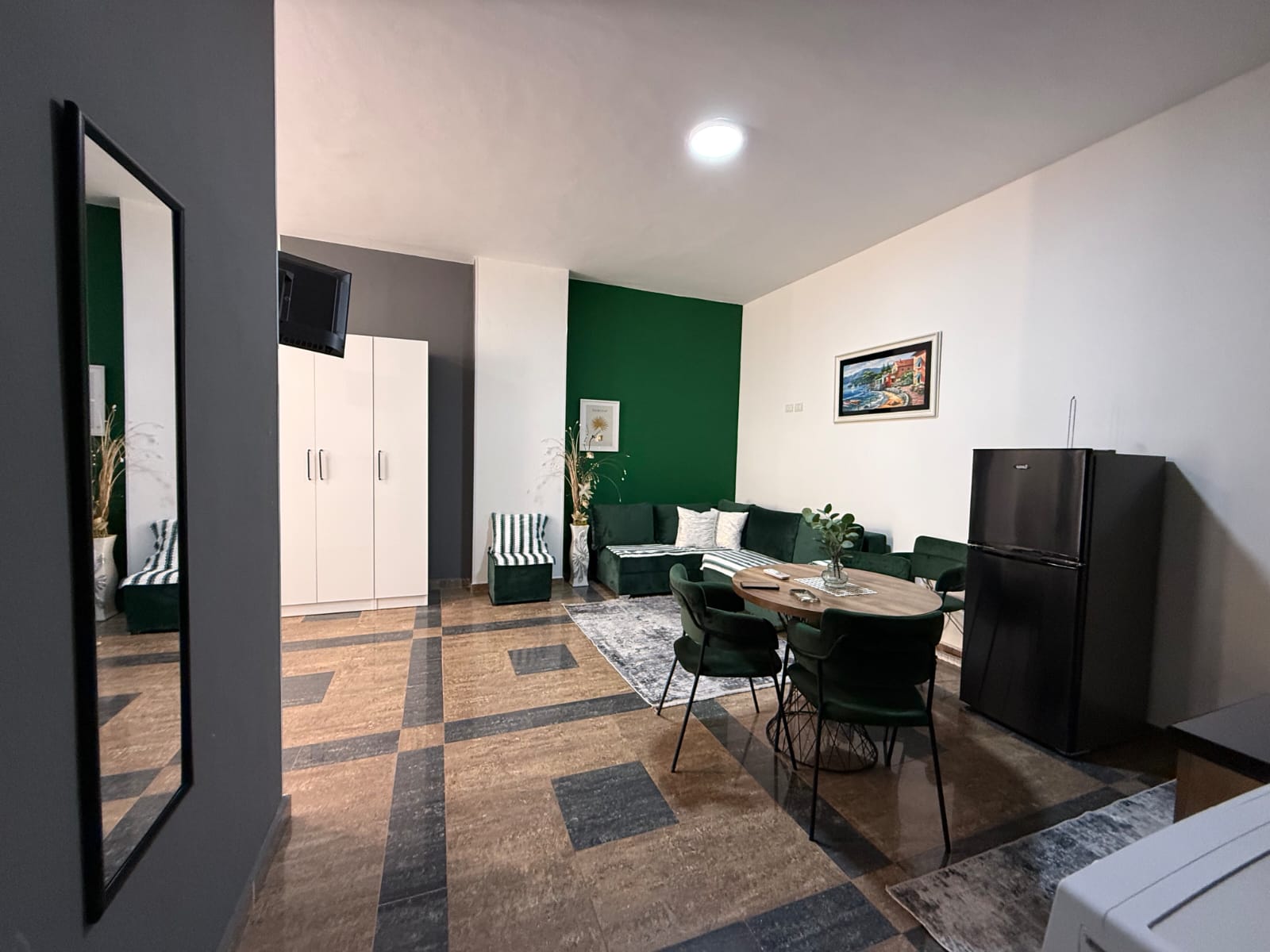Monolocale con ingresso privato indipendente, Plazh Hekurudha