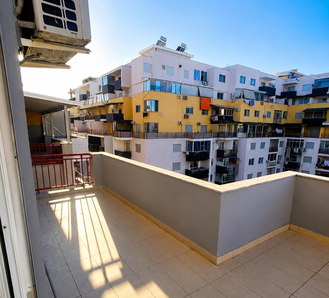 Shitet Apartament 1+1 me Verandë | Plazh Hekurudha, Durrës