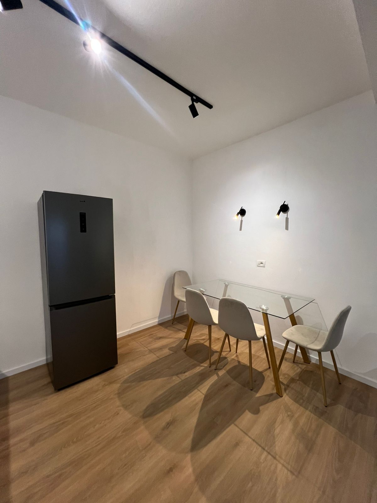 Shitet Apartament 1+1 | Plazh Iliria, Durrës