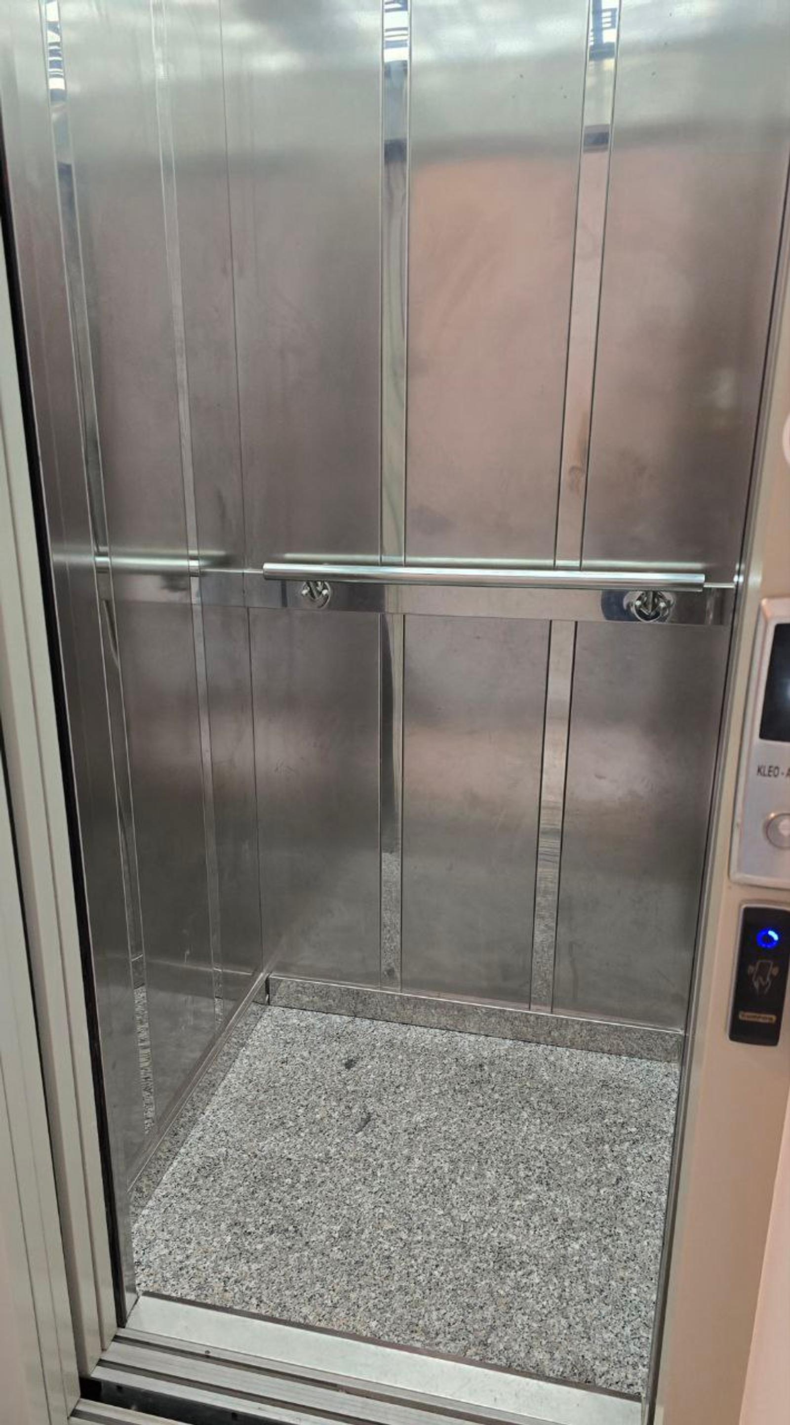 Apartament 1+1 pranë detit, Shkëmbi, Durrësi