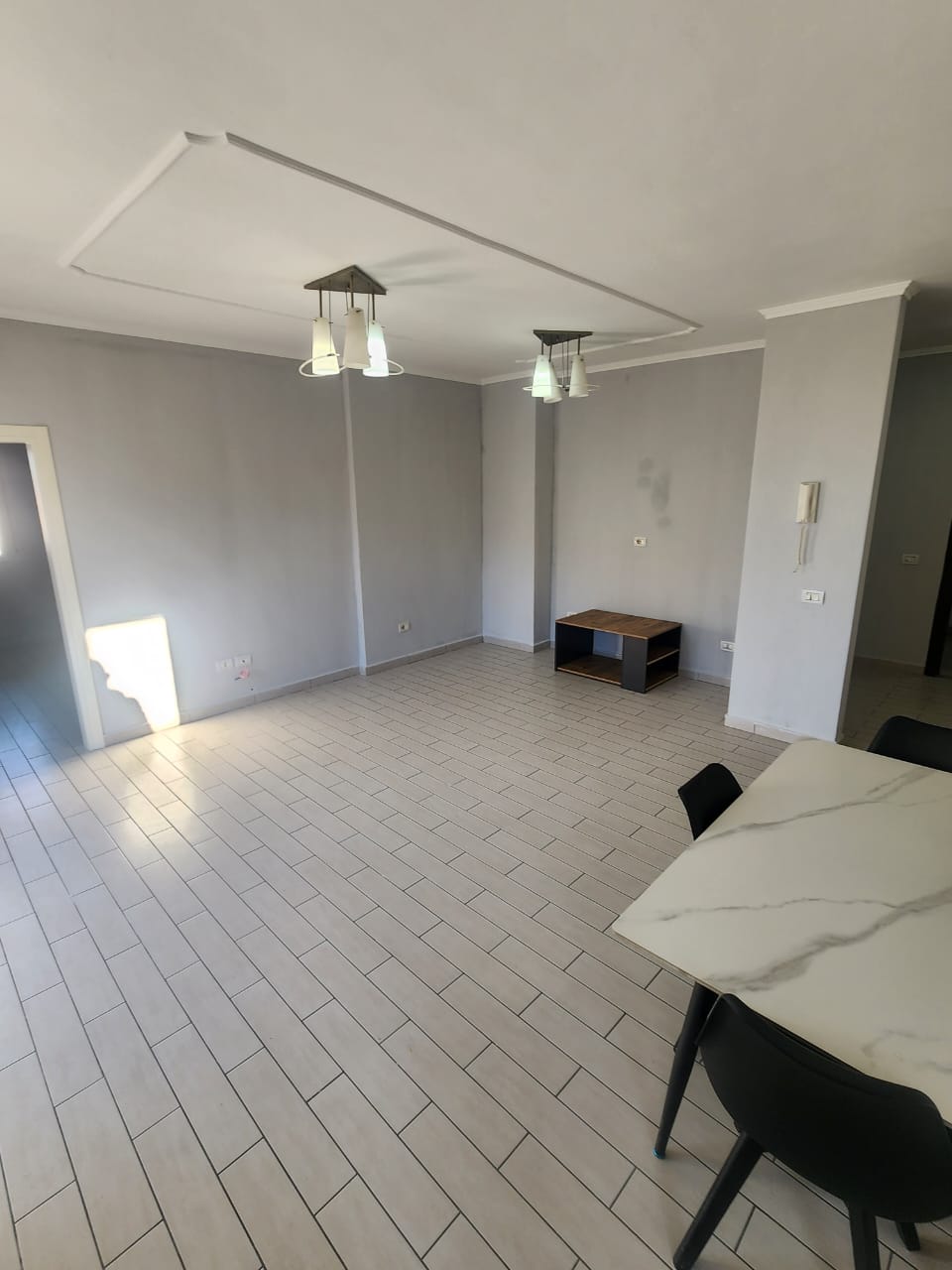 Shitet Apartament 1+1 me Verandë | Plazh Hekurudha, Durrës