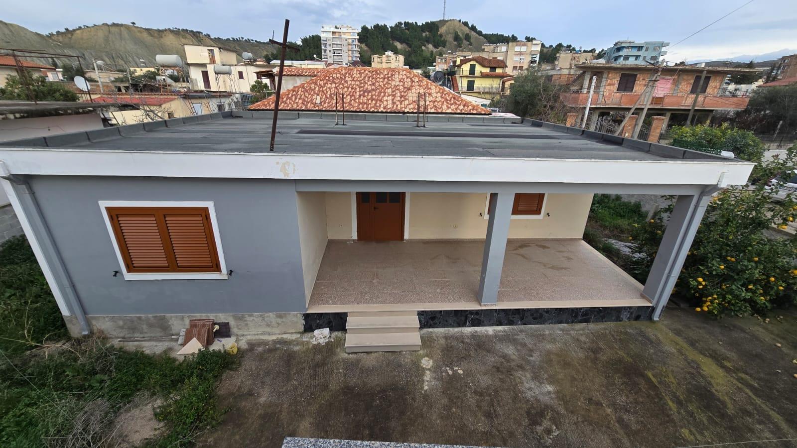 Haus zum Kauf in Vlora, 109 m² — Foto 3 von 17
