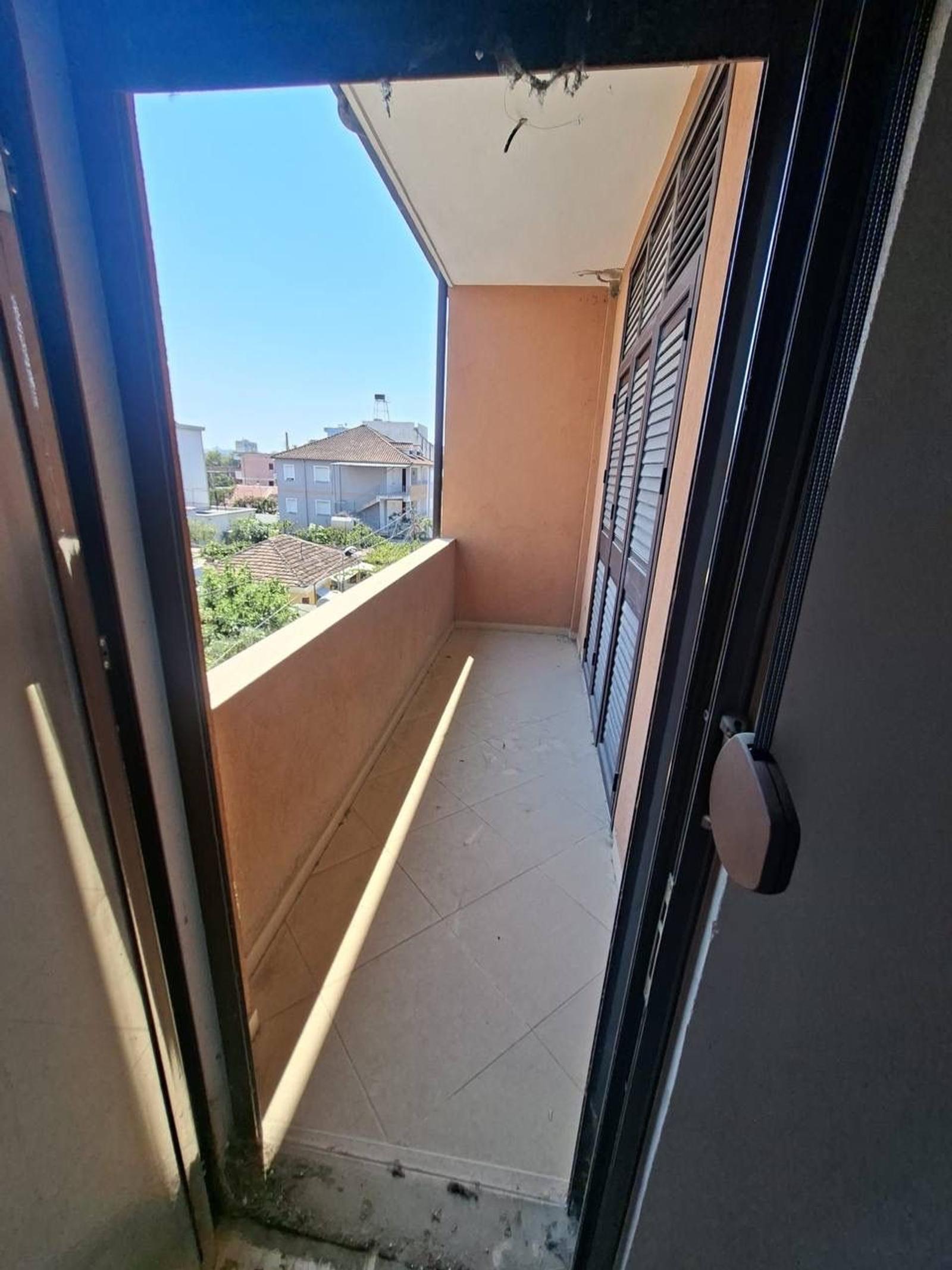 Villa zum Kauf in Durrës, 420 m² — Foto 10 von 15