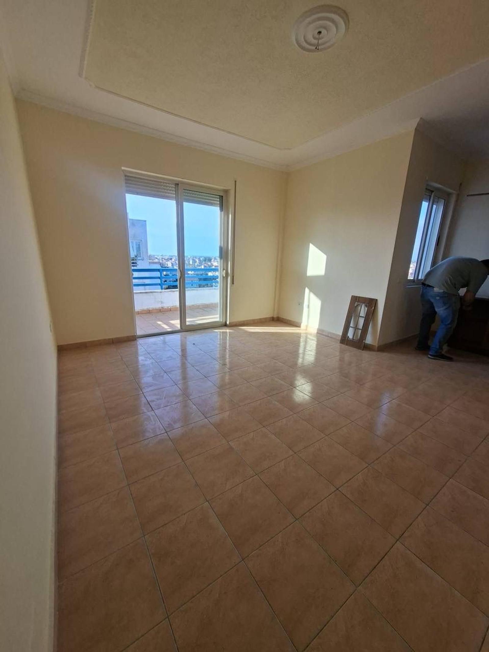 Renovated 1+1 with side sea view, Plazh, 75 m², Durres