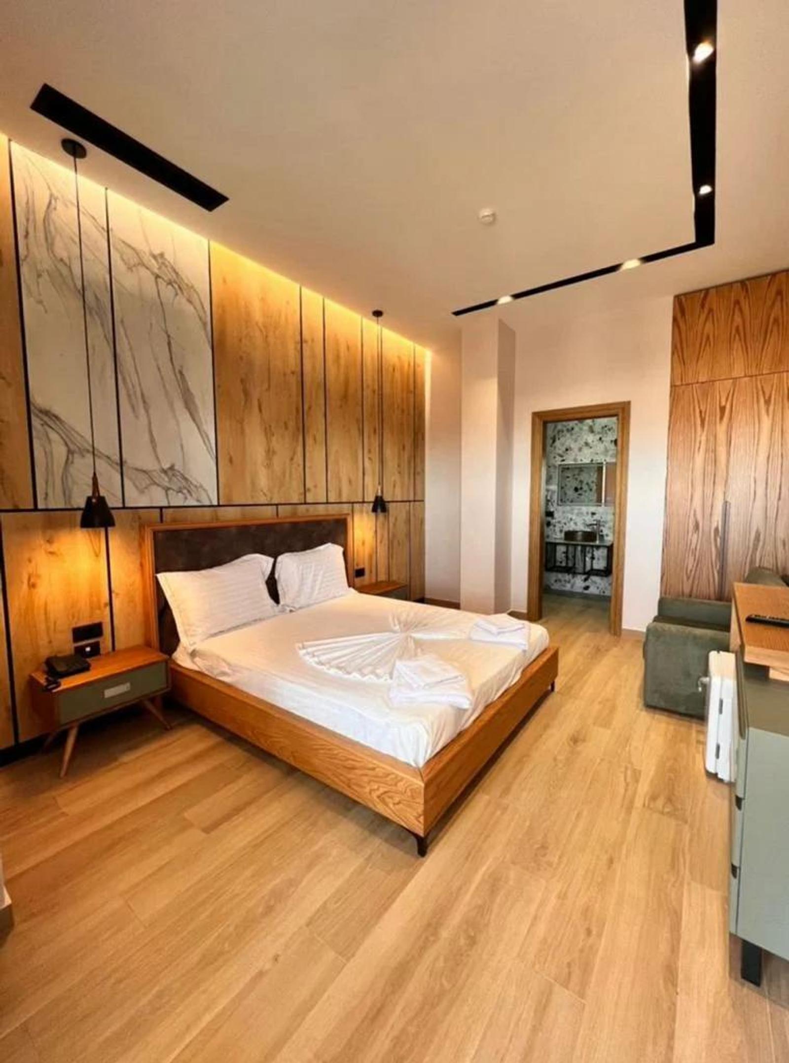 Gewerbefläche zum Kauf in Plazh, Durrës, 700 m² — Foto 1 von 10