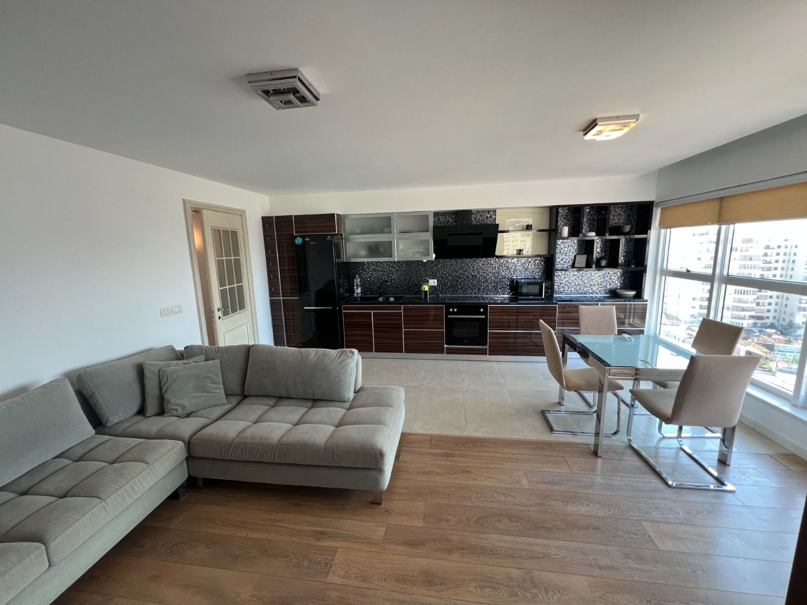Shitet Apartament 2+1 | Pranë Bulevardit Kryesor, Durrës