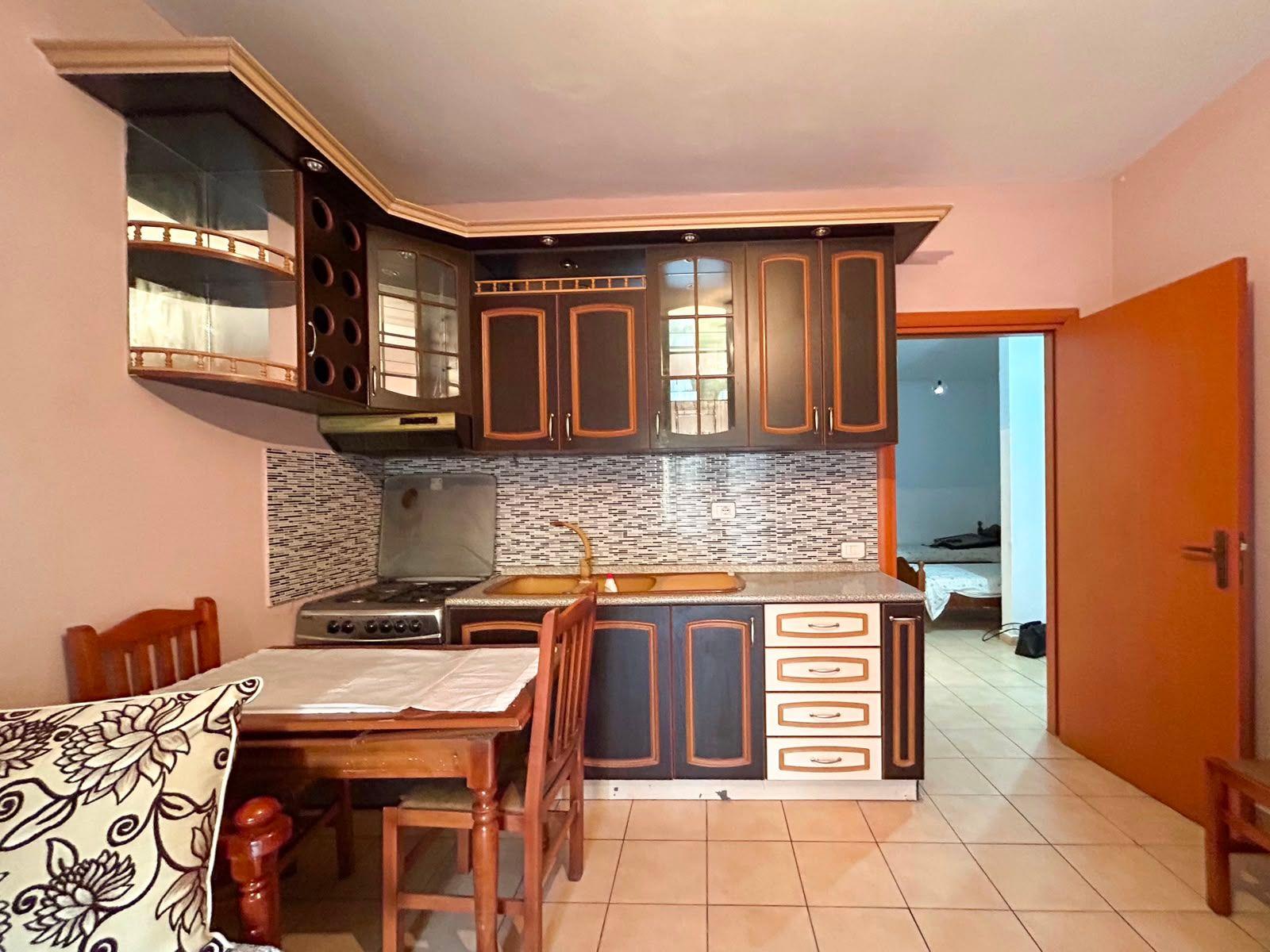 2+1 with balcony, Shkëmbi i Kavajës, 75 m², Durres