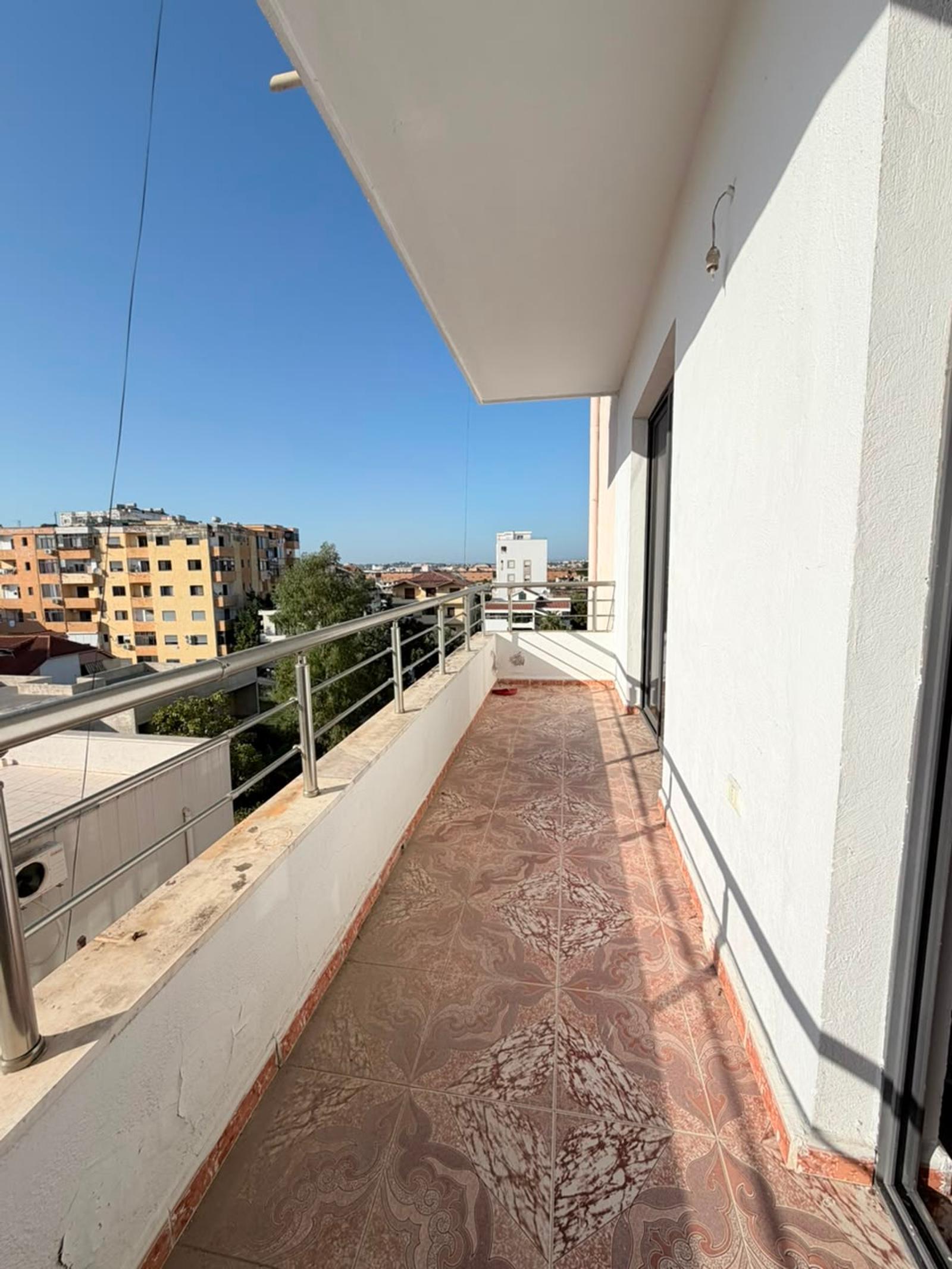 Wohnung 2+1 zum Kauf in Plazh, Durrës, 100 m² — Foto 2 von 9