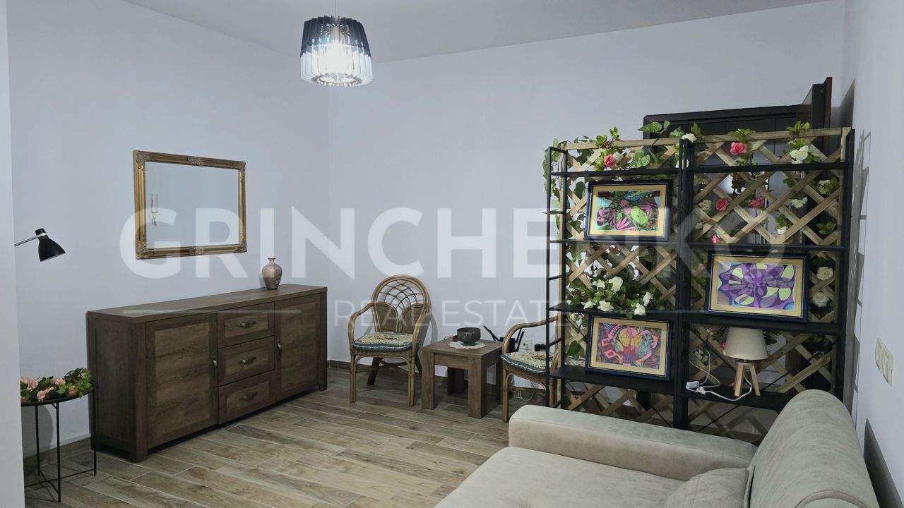 Apartament i madh 1+1 në lagjen Plepa