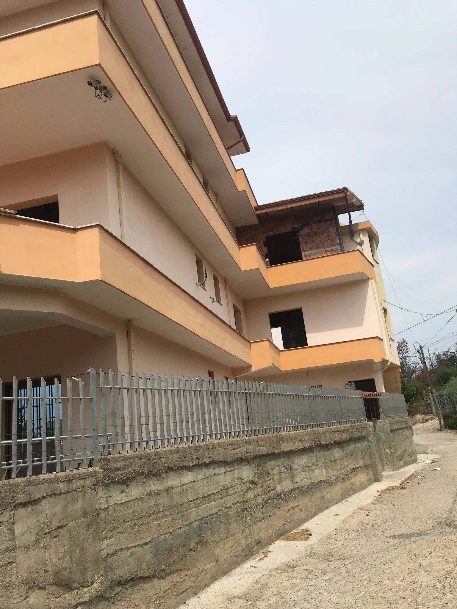 Shitet Vilë 5-Katëshe | Arapaj, Durrës