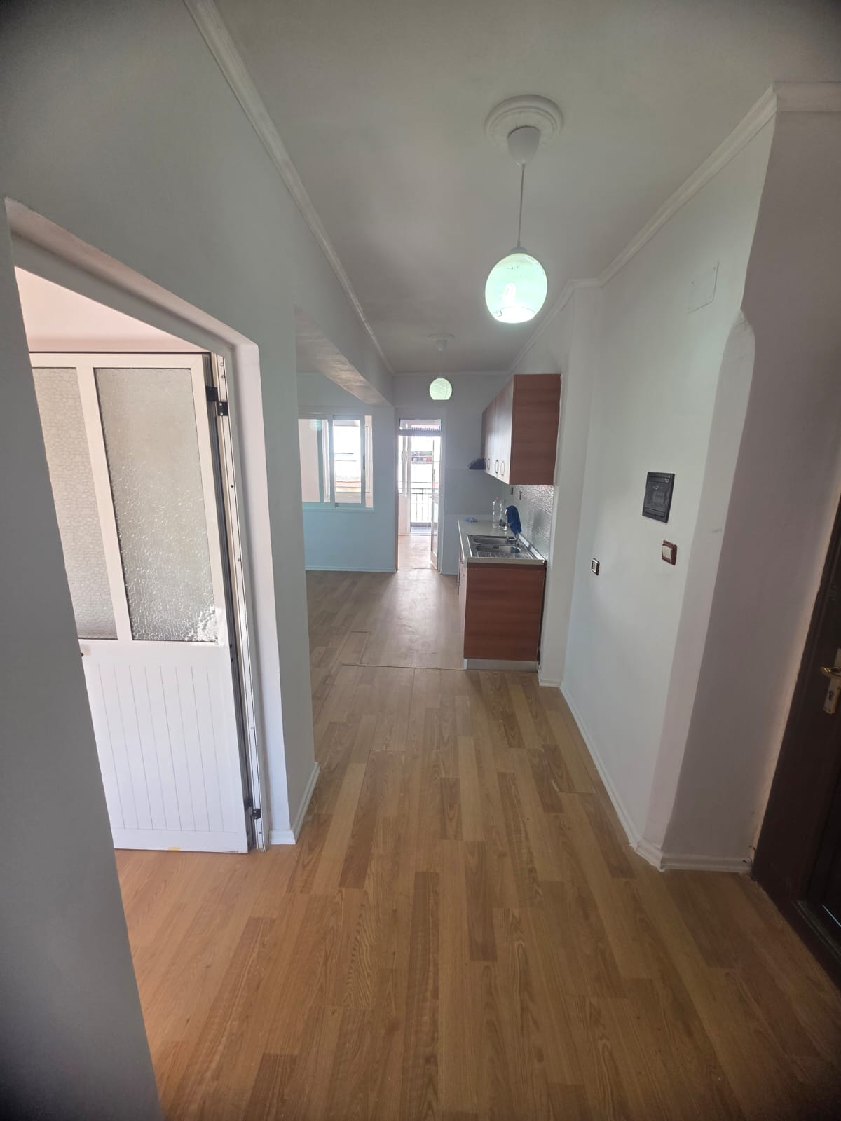Appartamento 2+1 con balcone vicino all'ospedale, Durazzo
