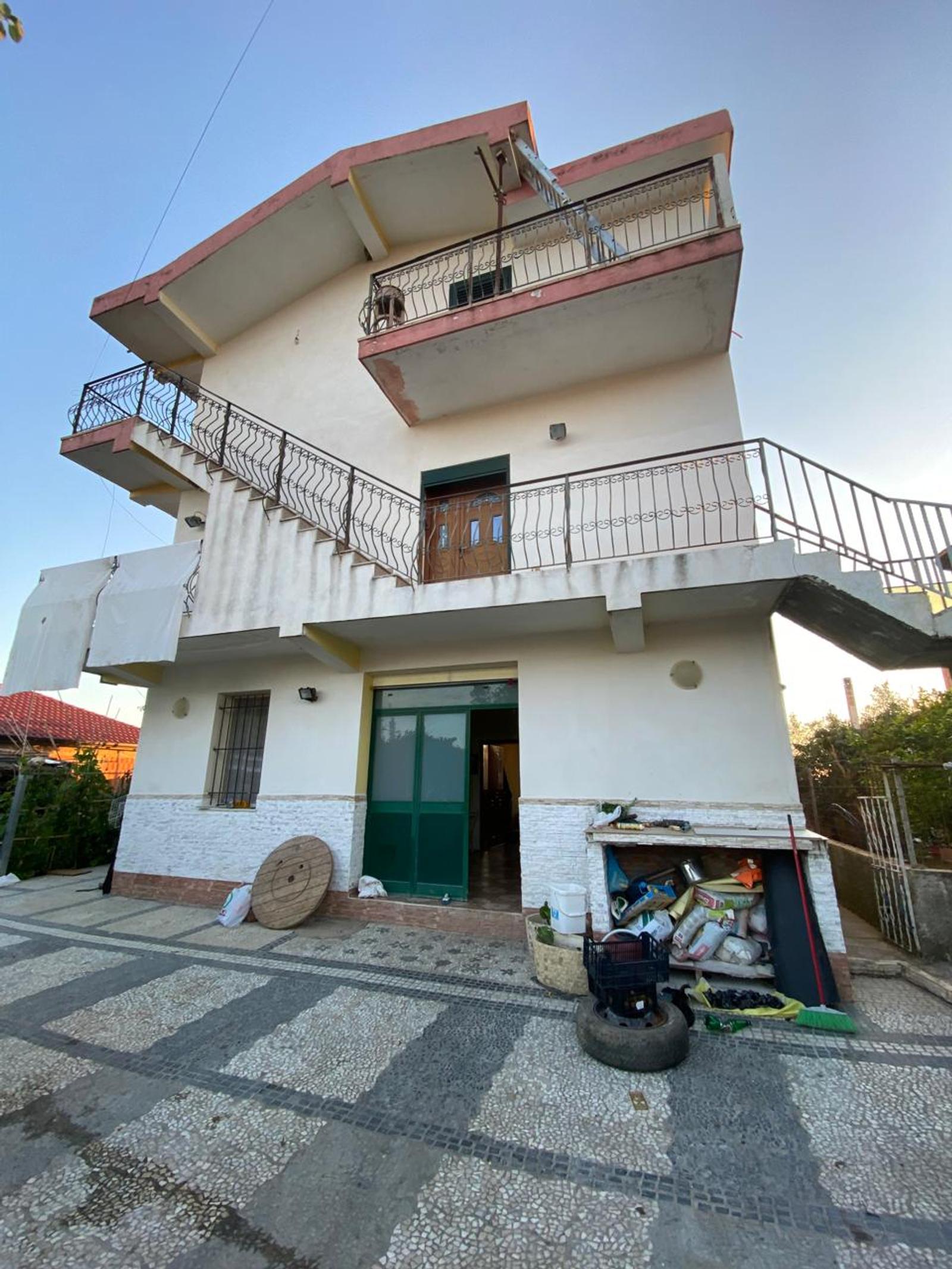 Villa zum Kauf in Manëz, Durrës, 682 m² — Foto 3 von 23