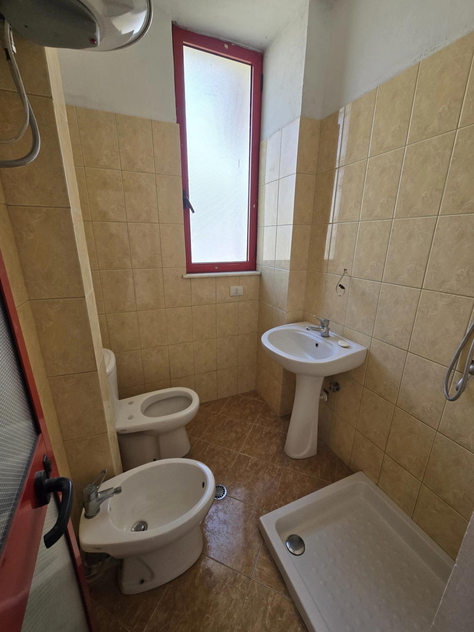 Apartament 1+1, në shitje, Shkëmbi, Durrësi, 42 m², pranë detit — foto 2 nga 32