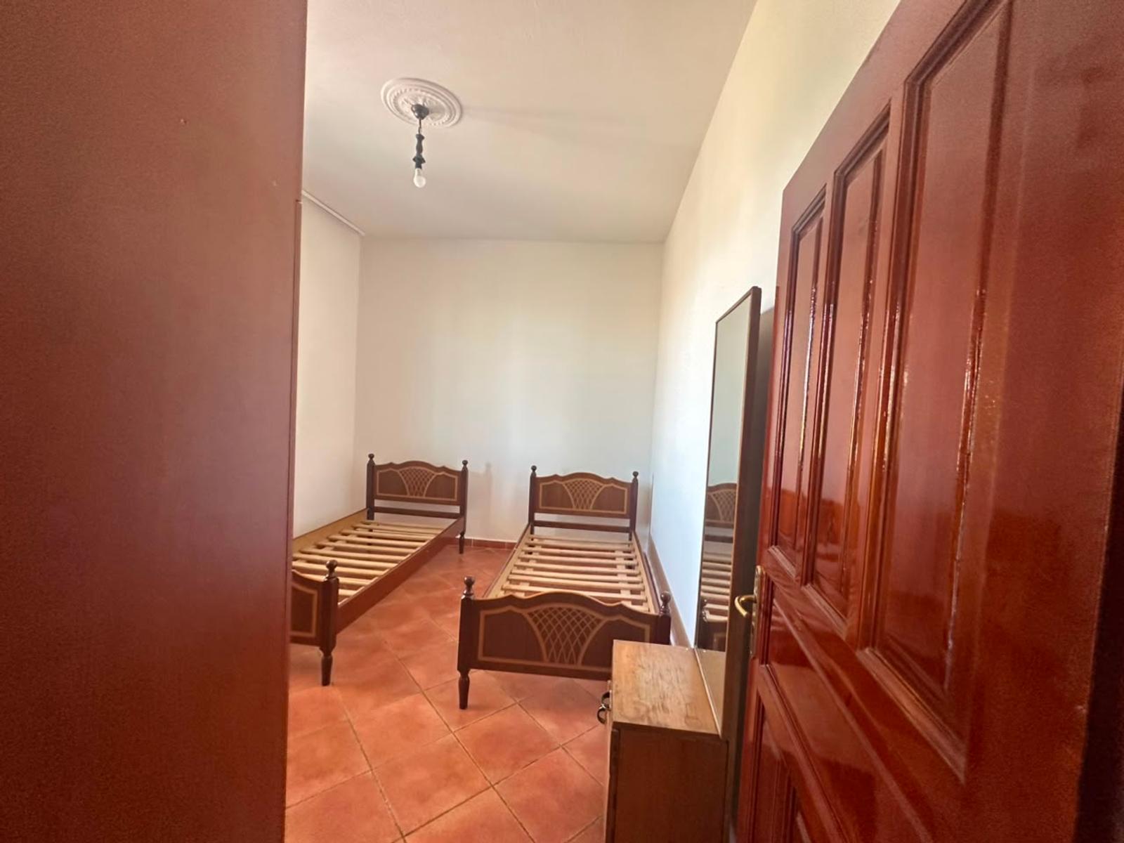 Villa zum Kauf in Stadtzentrum, Durrës, 467 m² — Foto 9 von 12