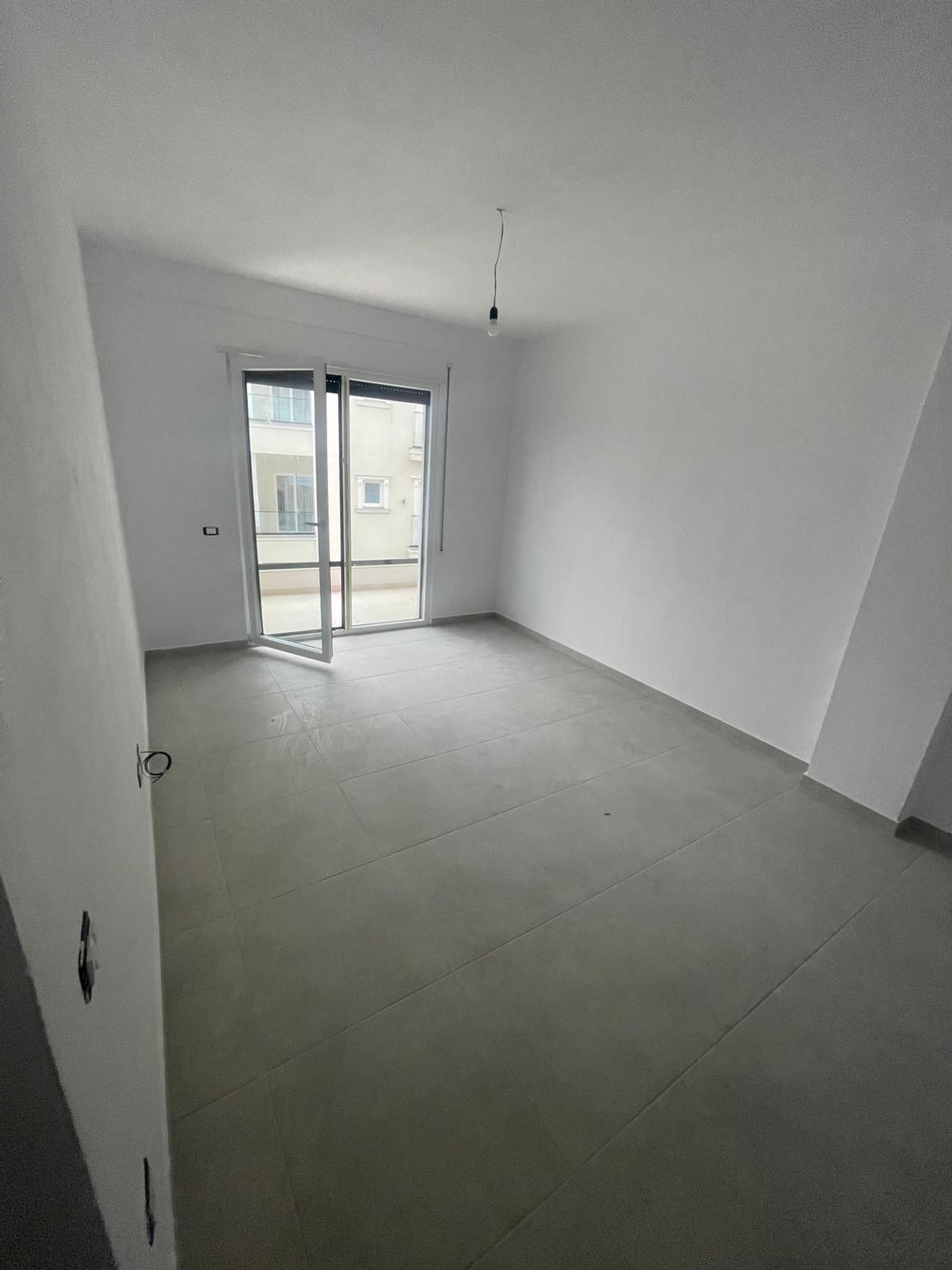 1+1 apartment for sale in Mali i Robit, Durres, 43 m² — photo 9 of 12