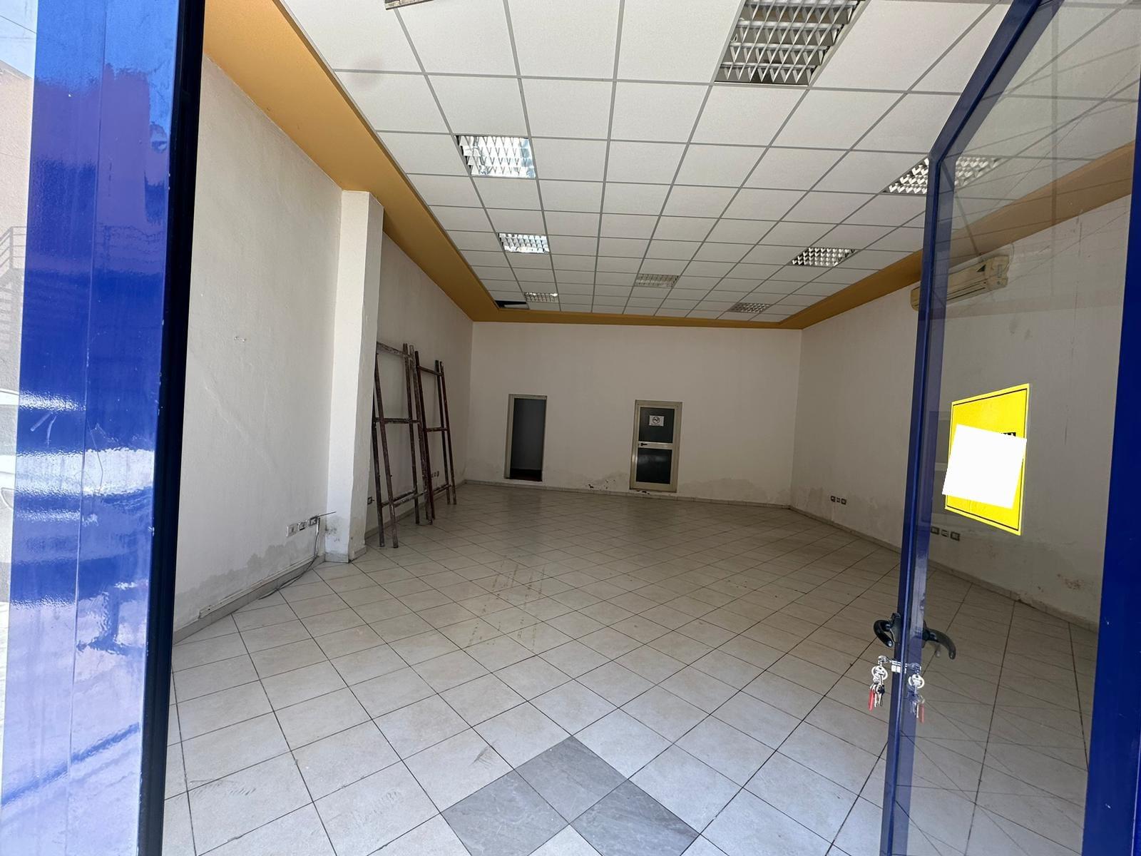 Gewerbefläche zum Kauf in Stadtzentrum, Durrës, 97 m² — Foto 1 von 5