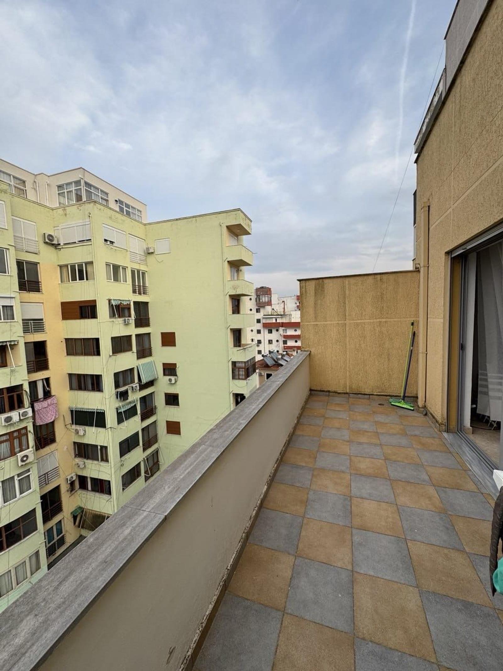 Wohnung 2+1 zum Kauf in Plazh, Durrës, 106 m² — Foto 2 von 11